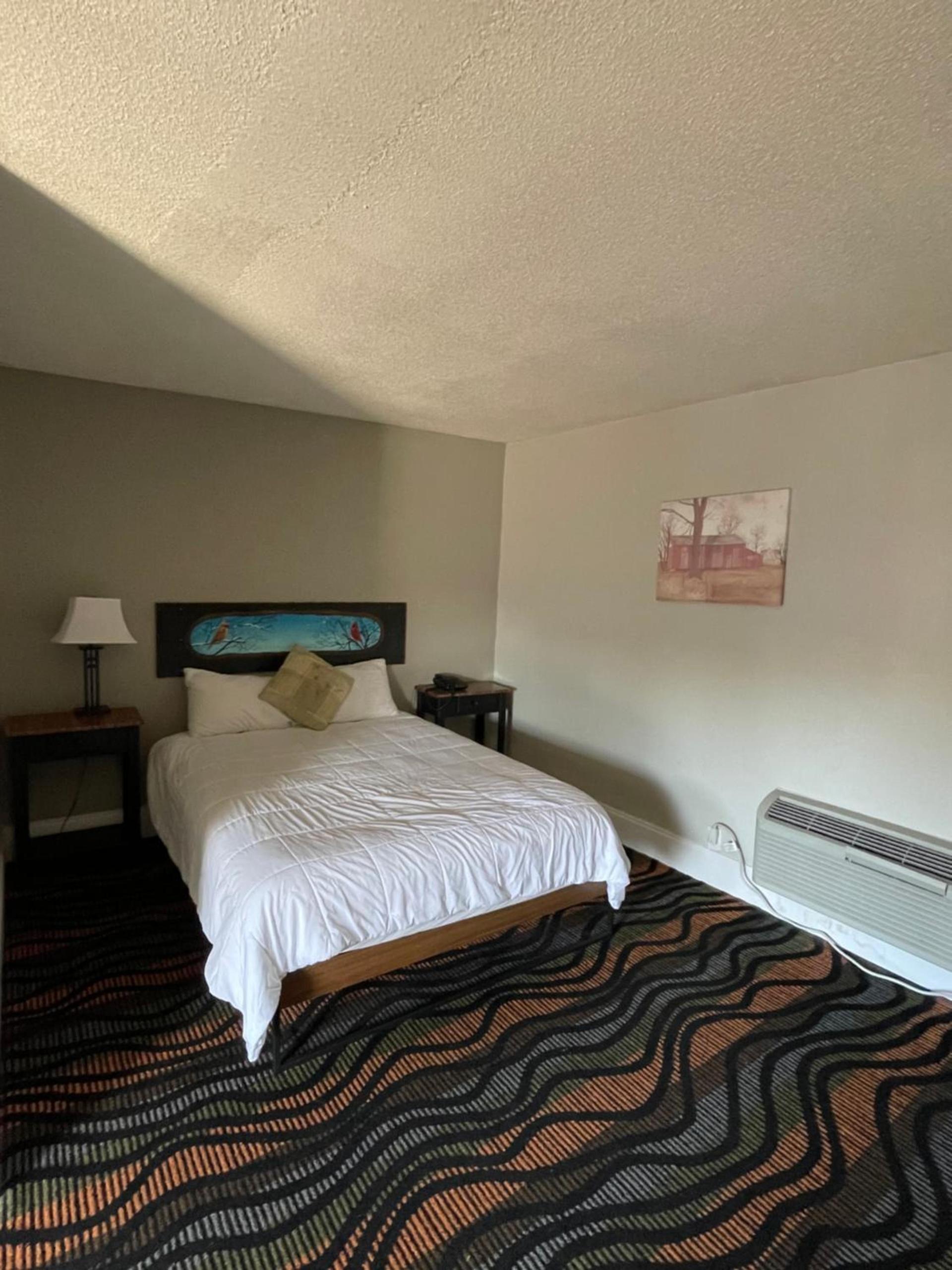 Country Town N' Suites photo 34