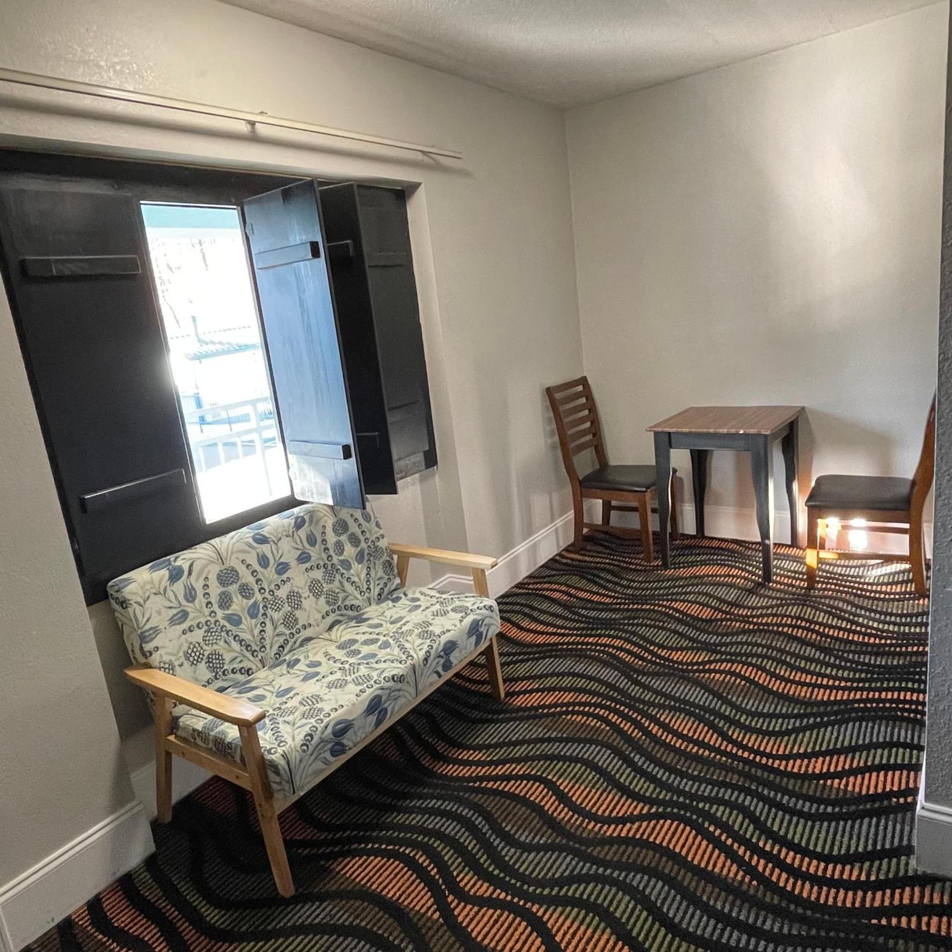 Country Town N' Suites photo 33