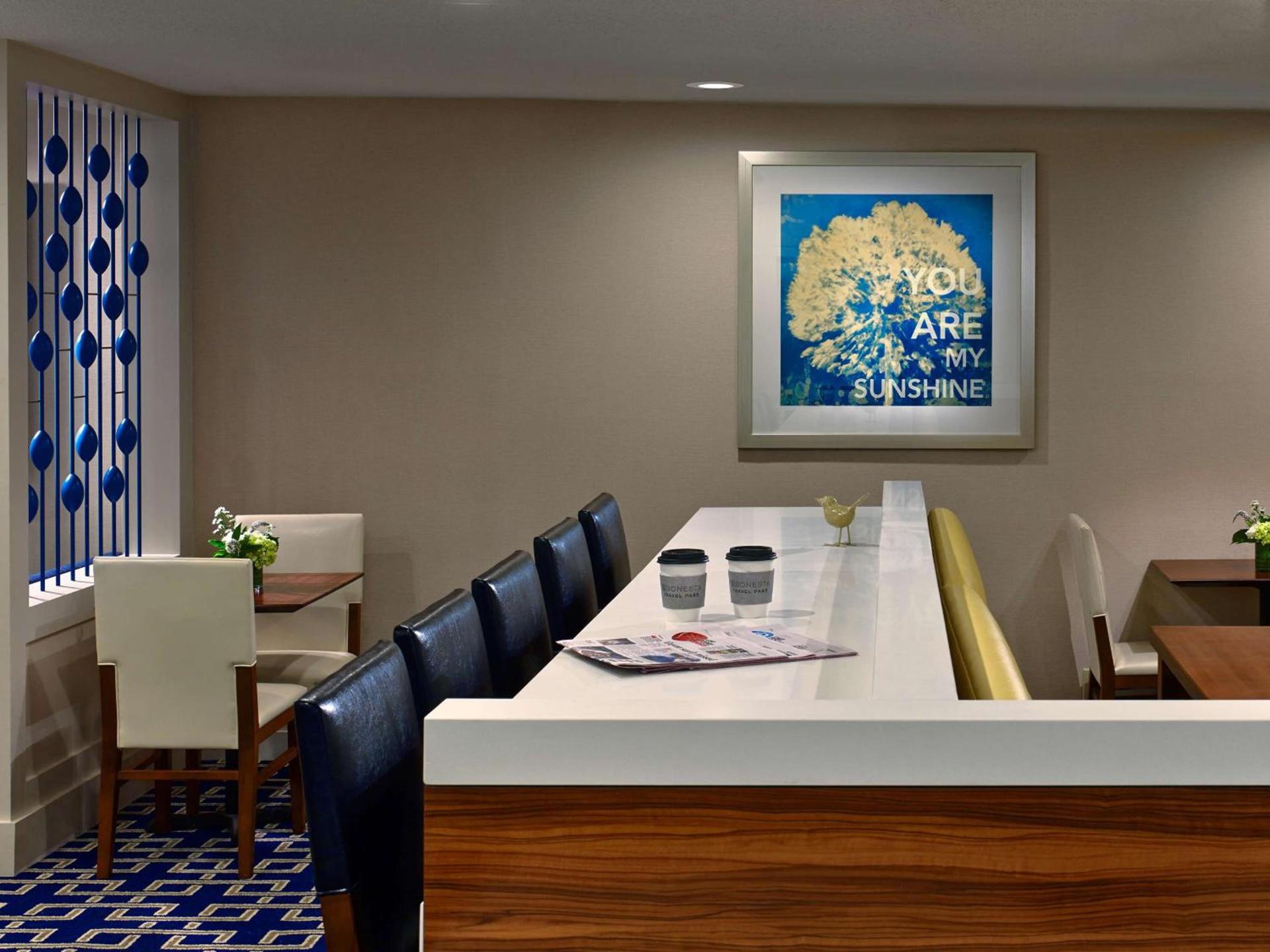 Sonesta ES Suites Colorado Springs photo 4