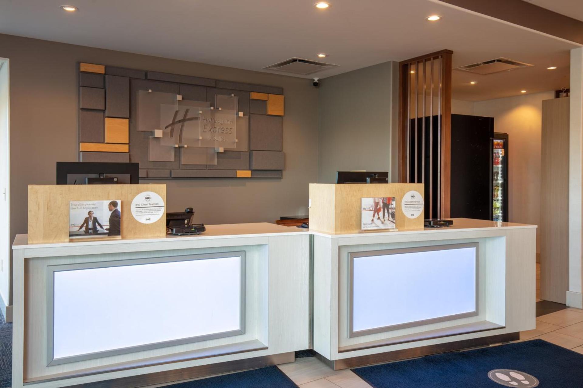 Holiday Inn Express & Suites - Beloit by IHG photo 7