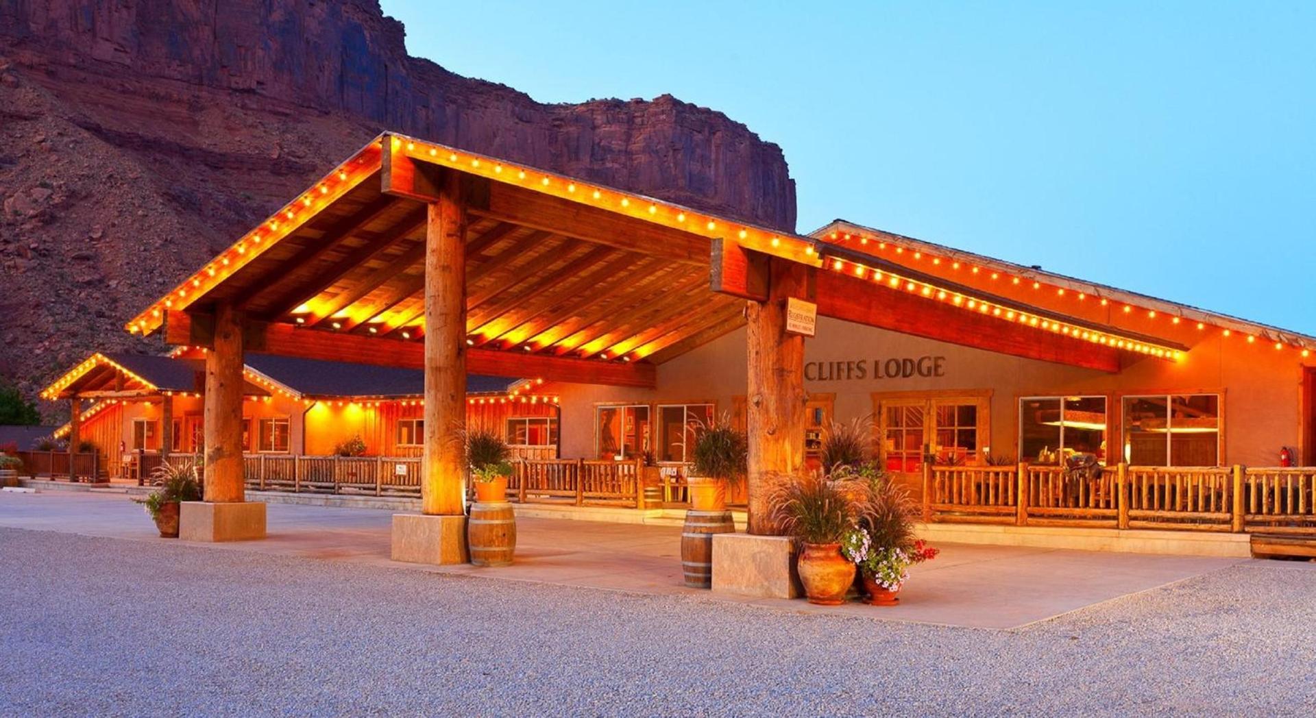 Red Cliffs Lodge Moab photo 4