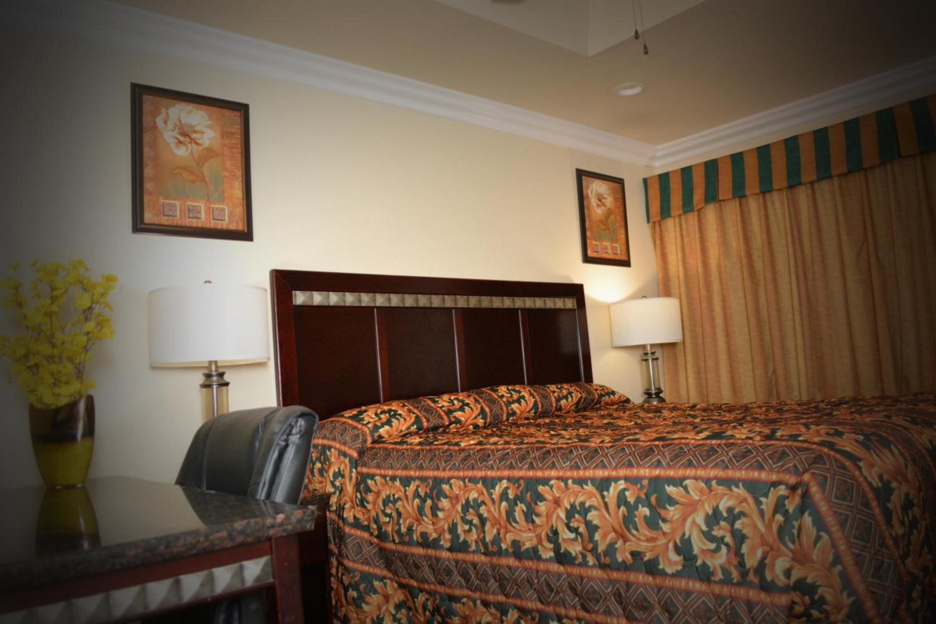 Crystal Lodge Motel photo 29
