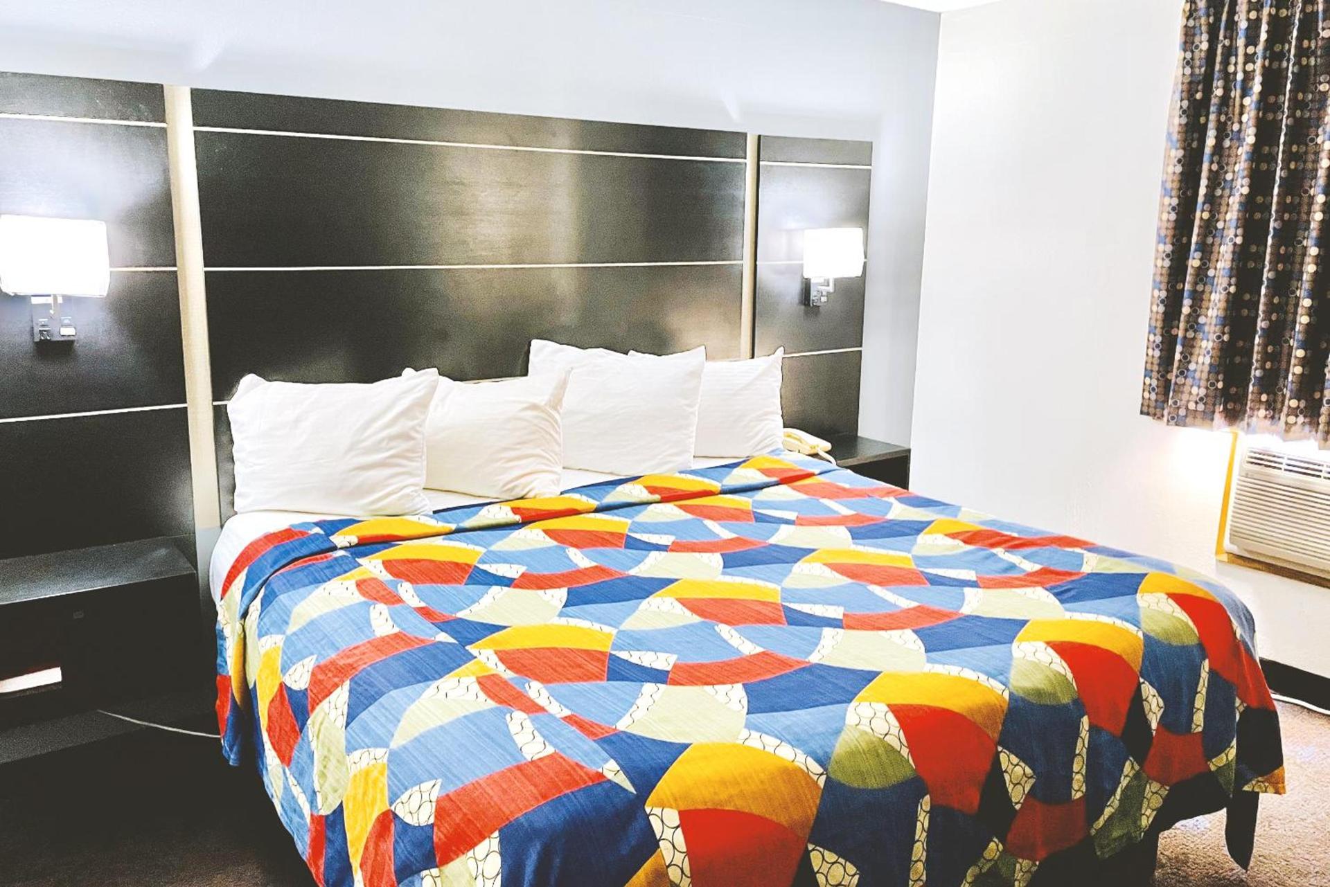 Coratel Inn & Suites by Jasper Northfield photo 9