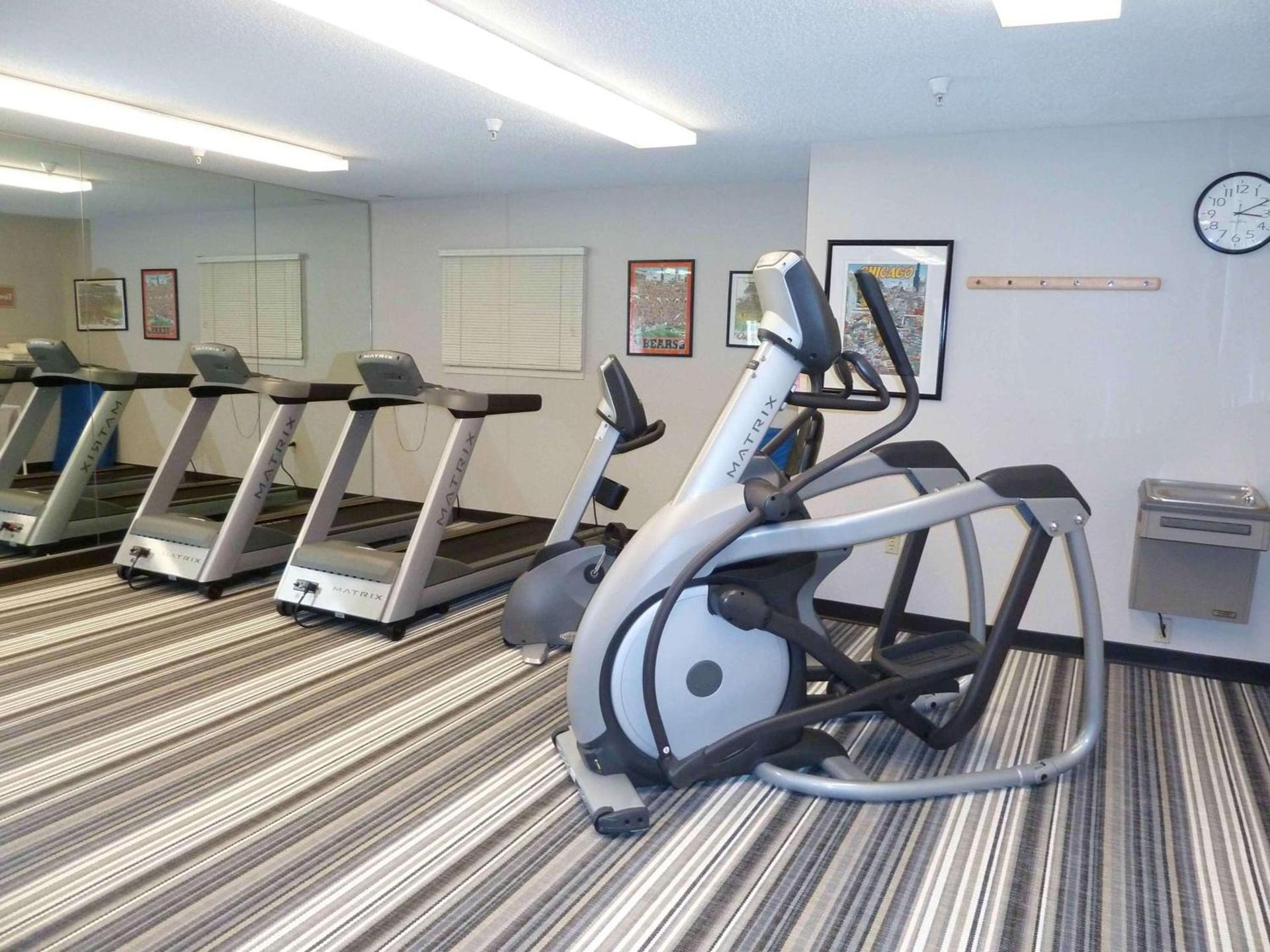 Sonesta Simply Suites Chicago Libertyville photo 26