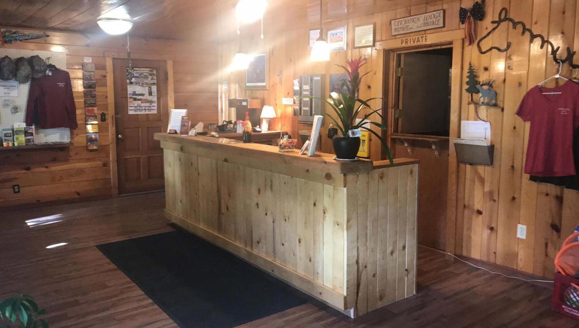 Elkhorn Lodge photo 2