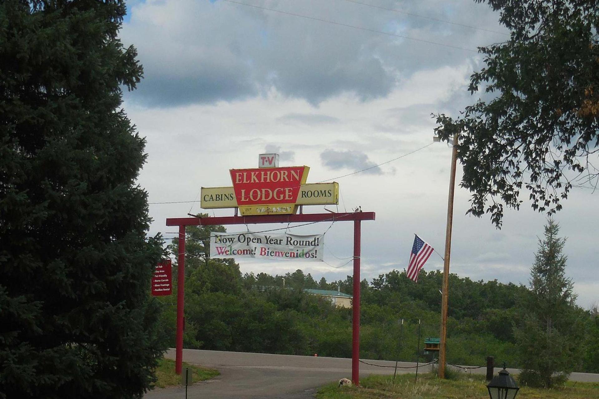 Elkhorn Lodge photo 3