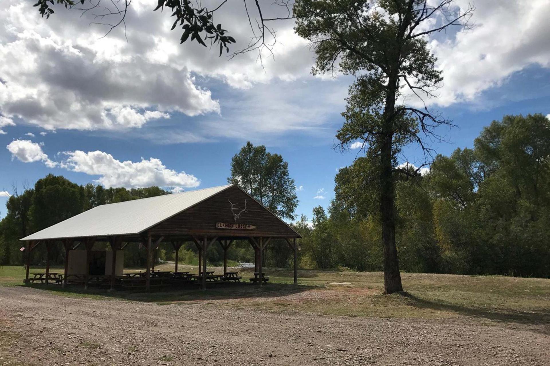 Elkhorn Lodge photo 70