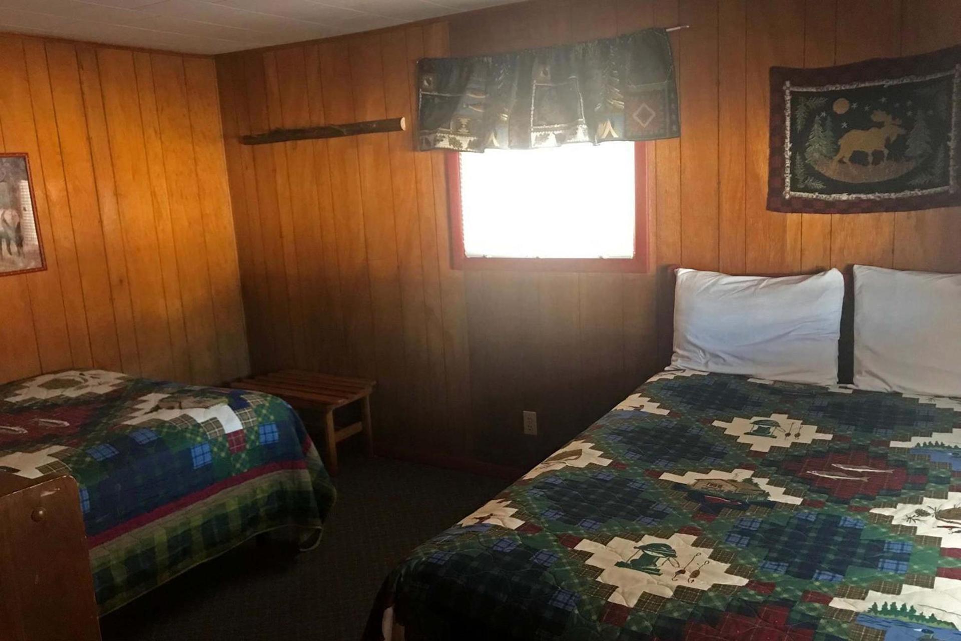 Elkhorn Lodge photo 51