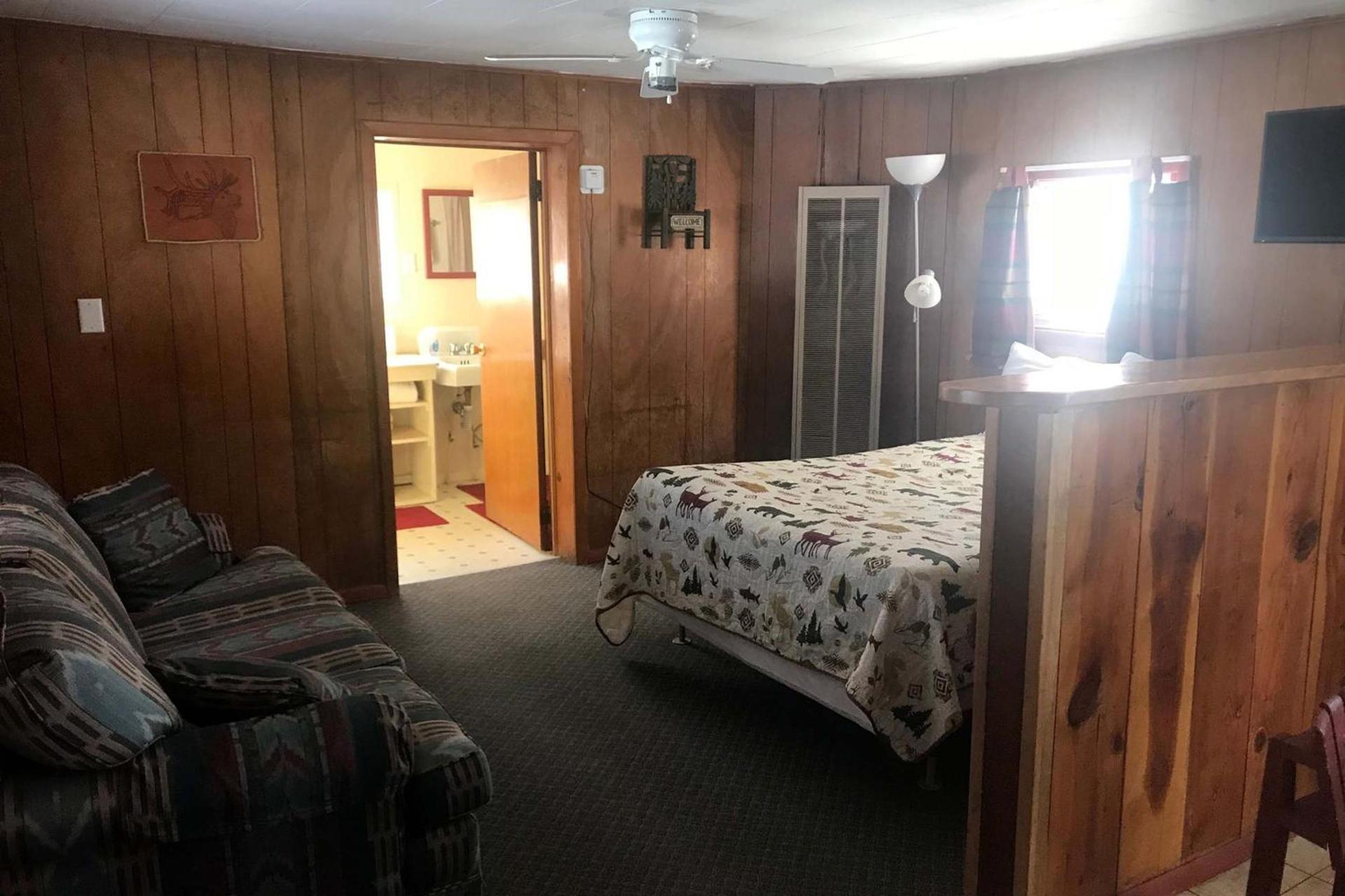 Elkhorn Lodge photo 50