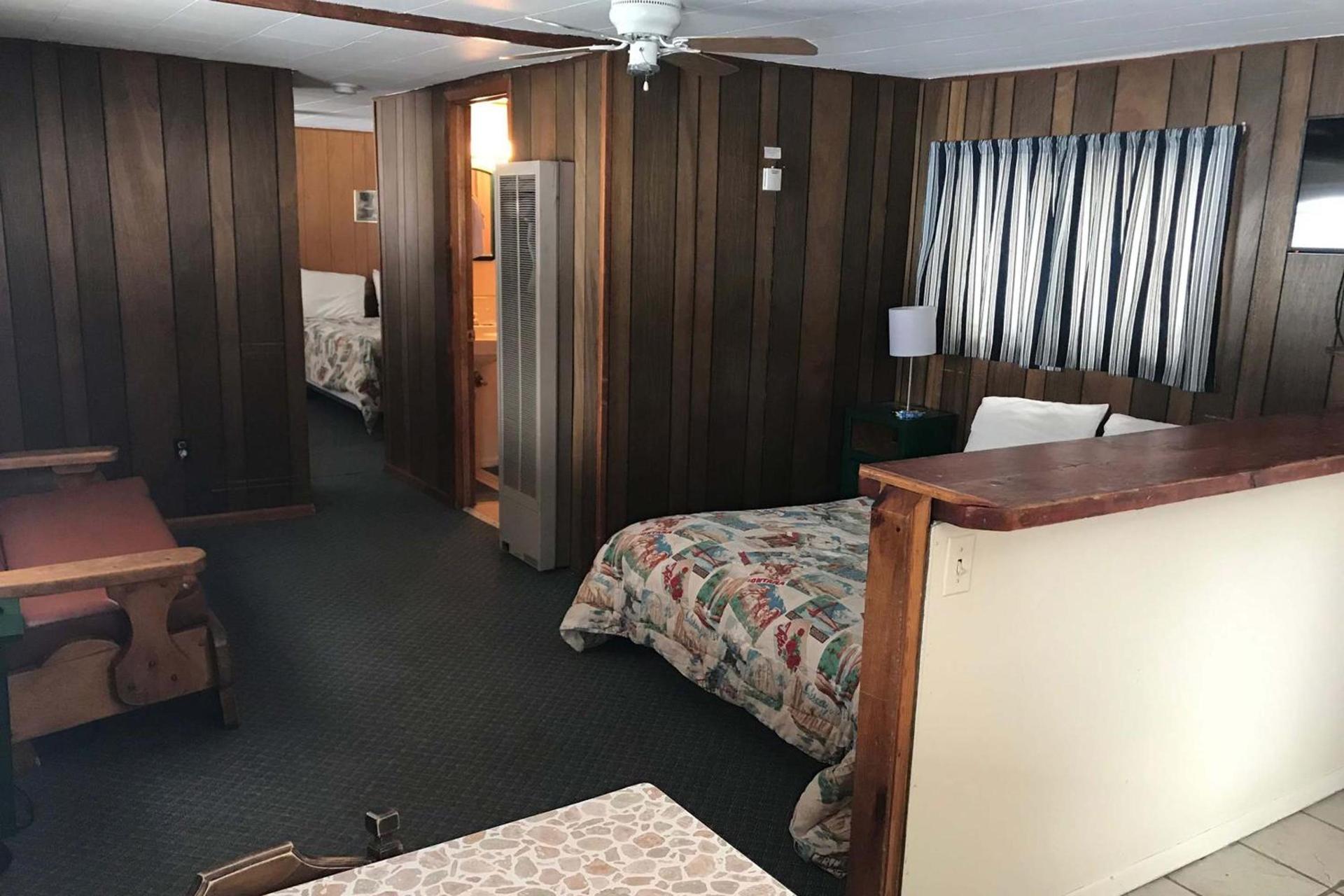 Elkhorn Lodge photo 56