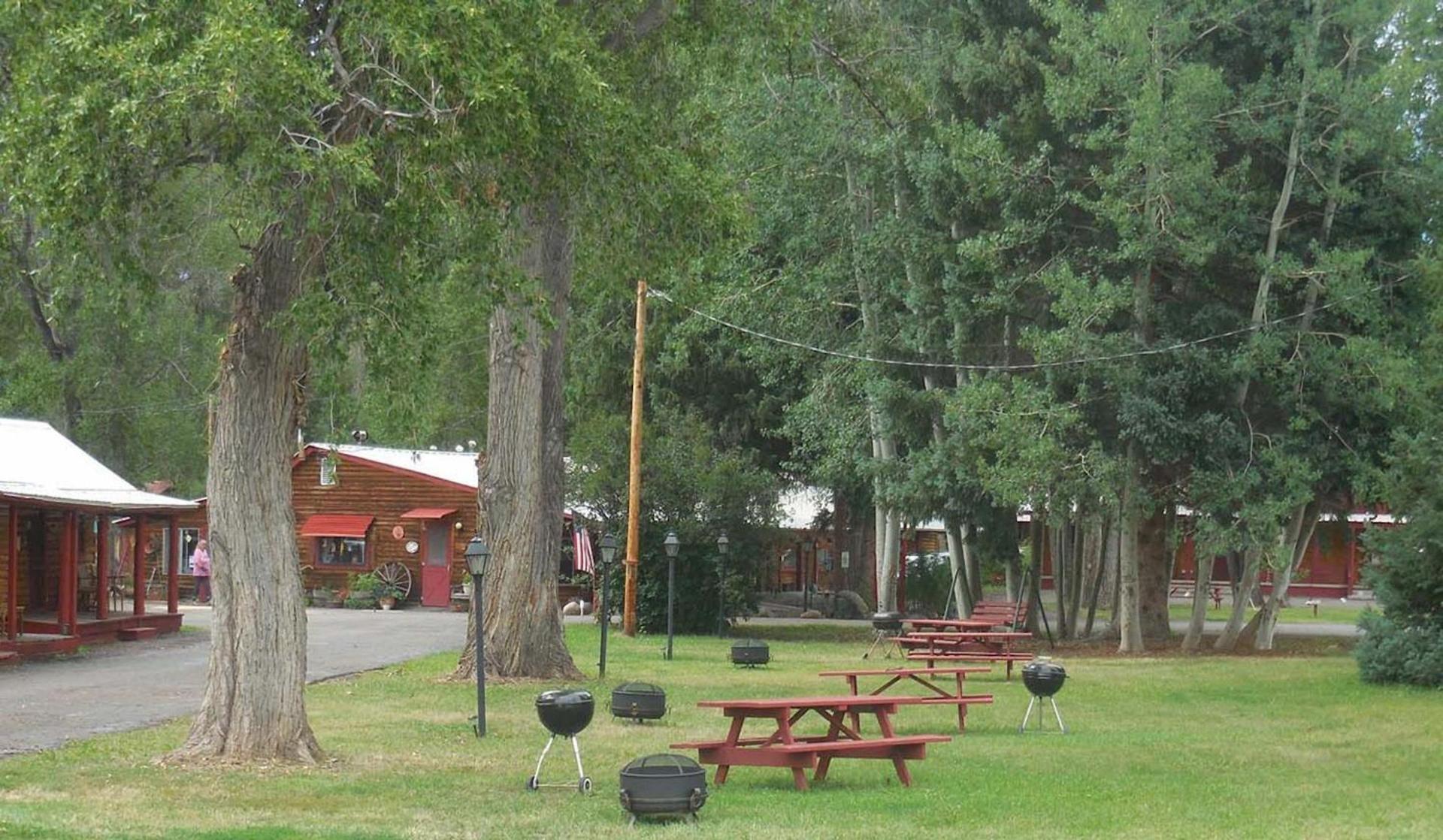 Elkhorn Lodge photo 67