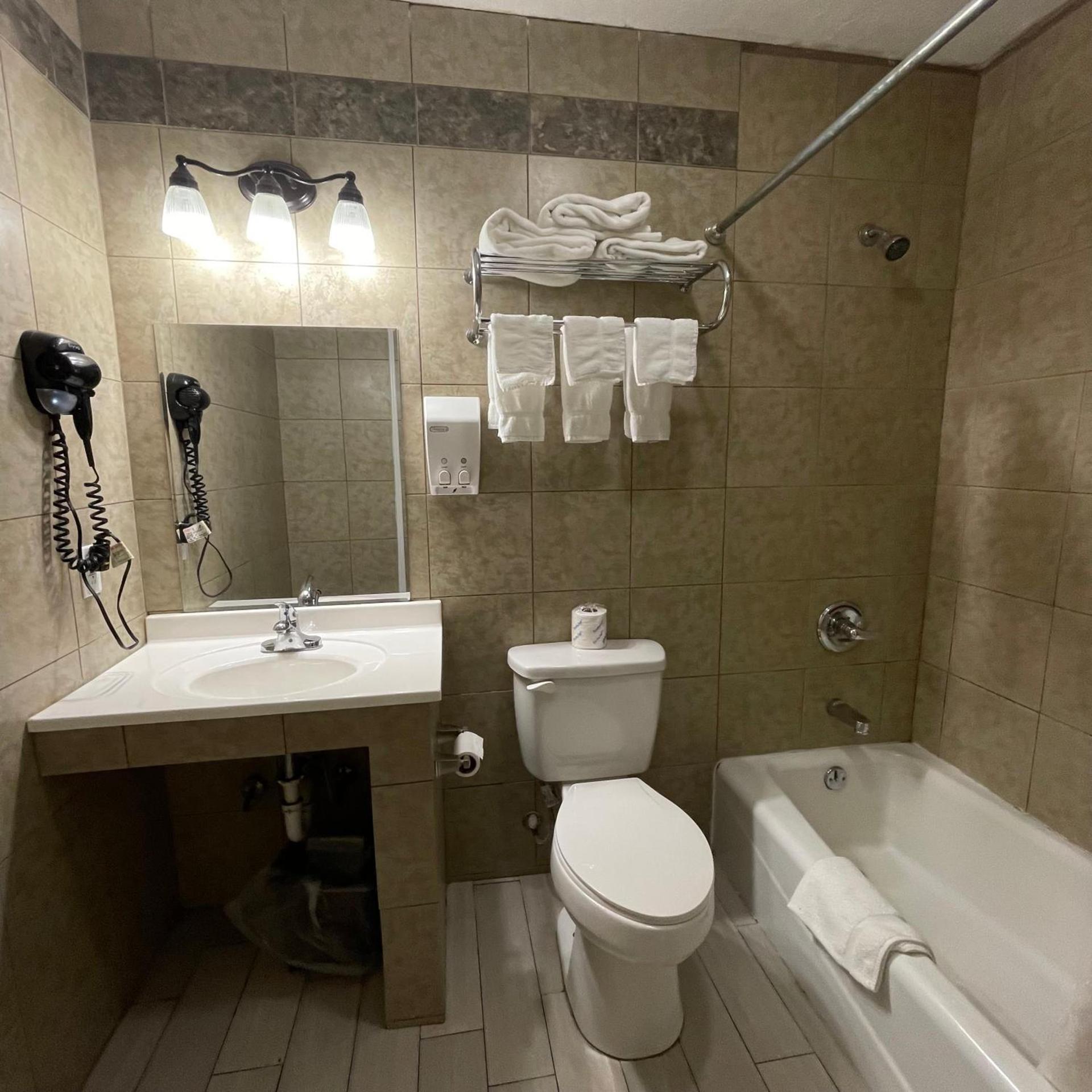 Country Town N' Suites photo 54