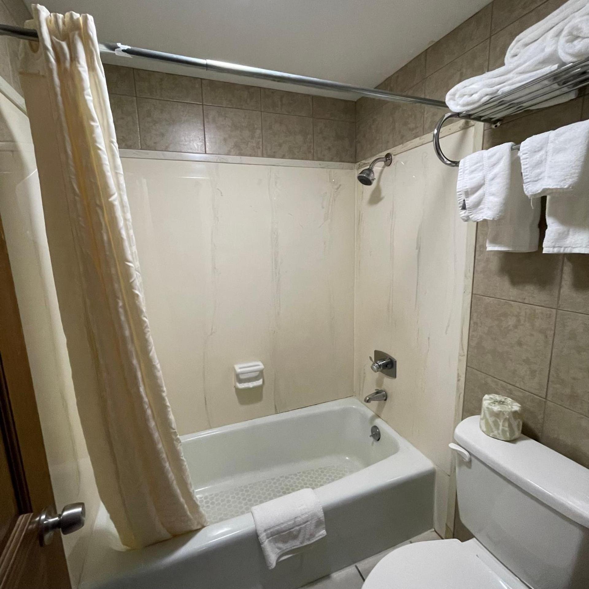 Country Town N' Suites photo 55