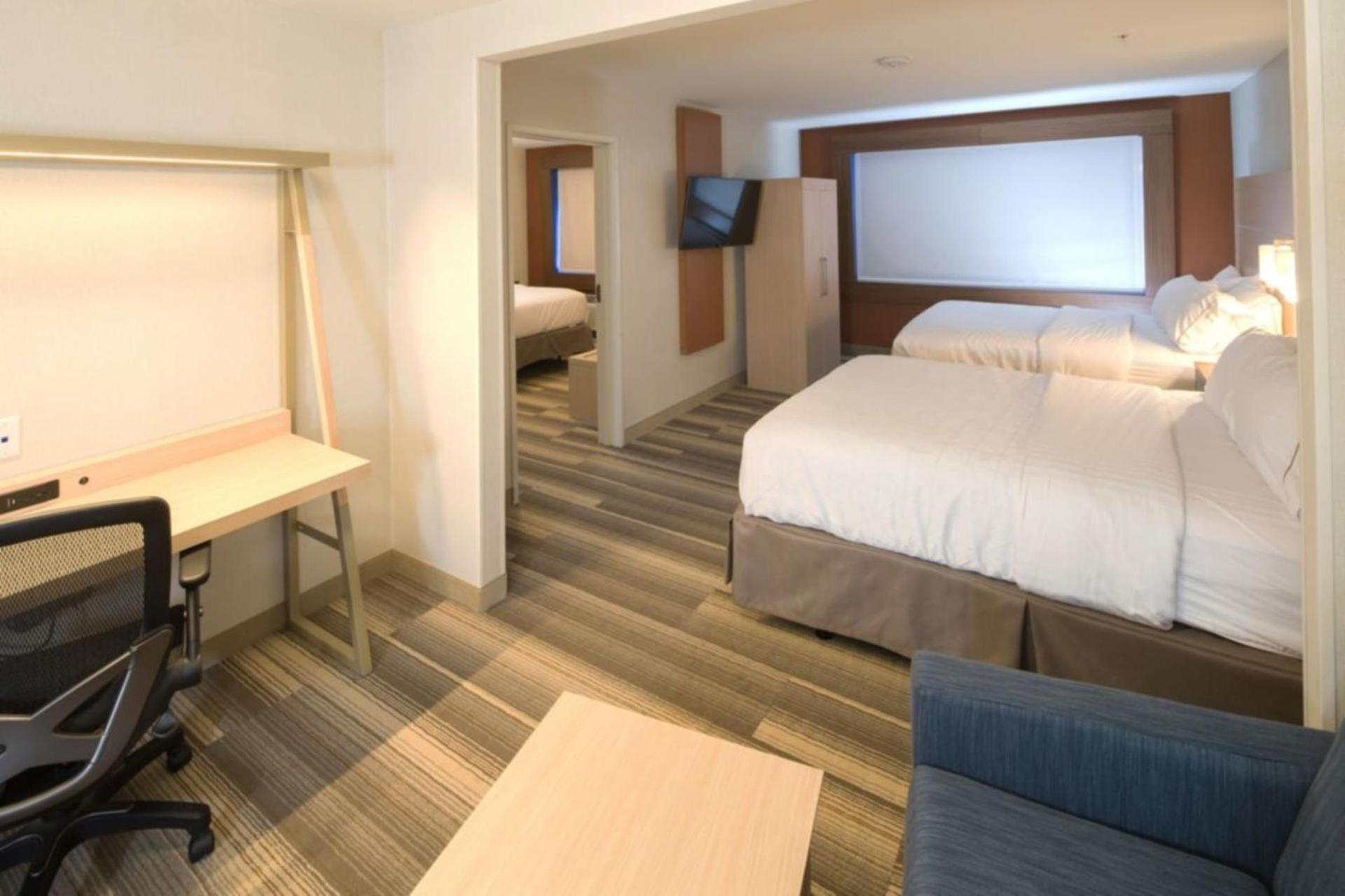 Holiday Inn Express & Suites - Portage by IHG photo 30