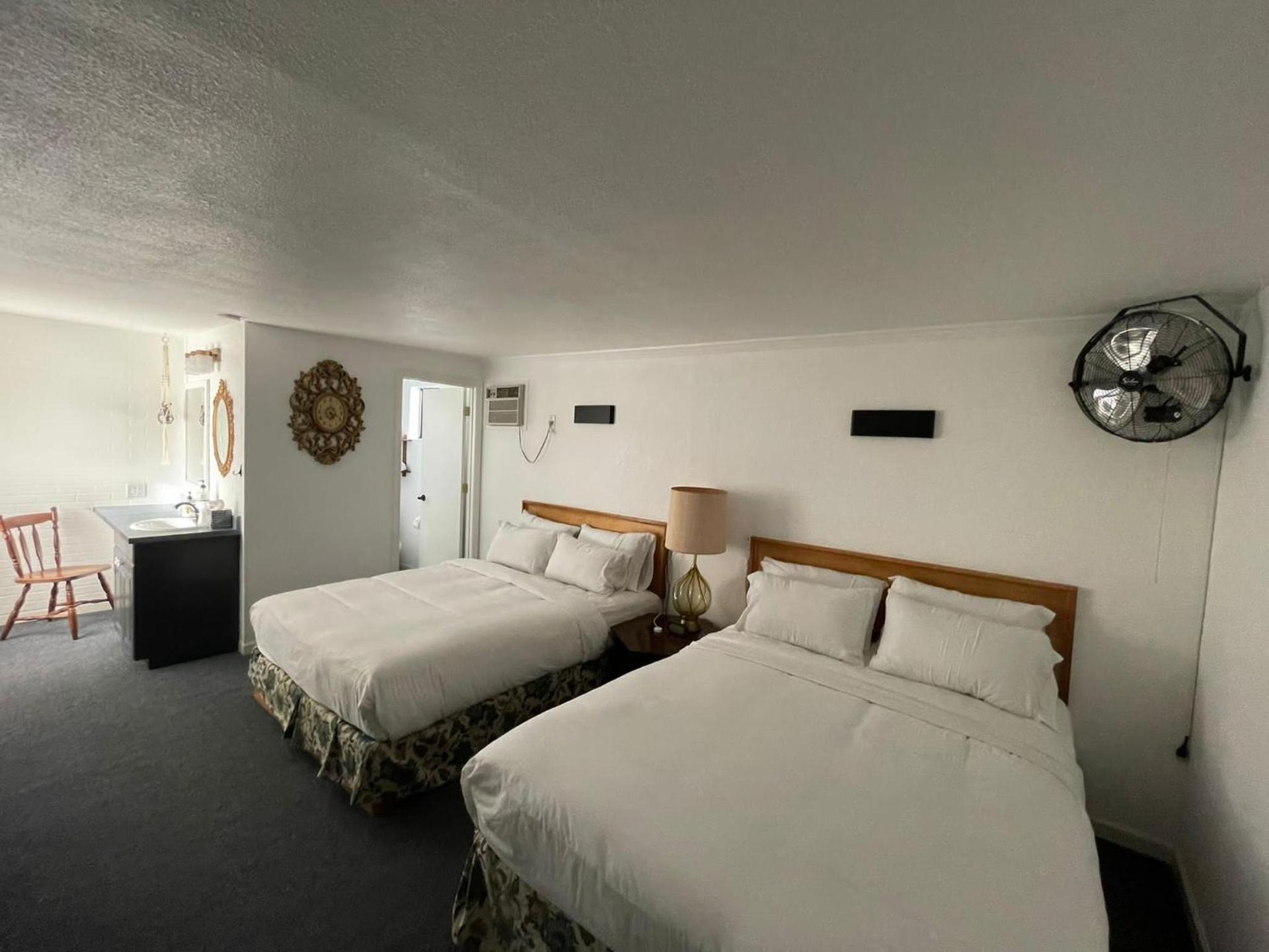 The Aztec Motel & Creative Space photo 41