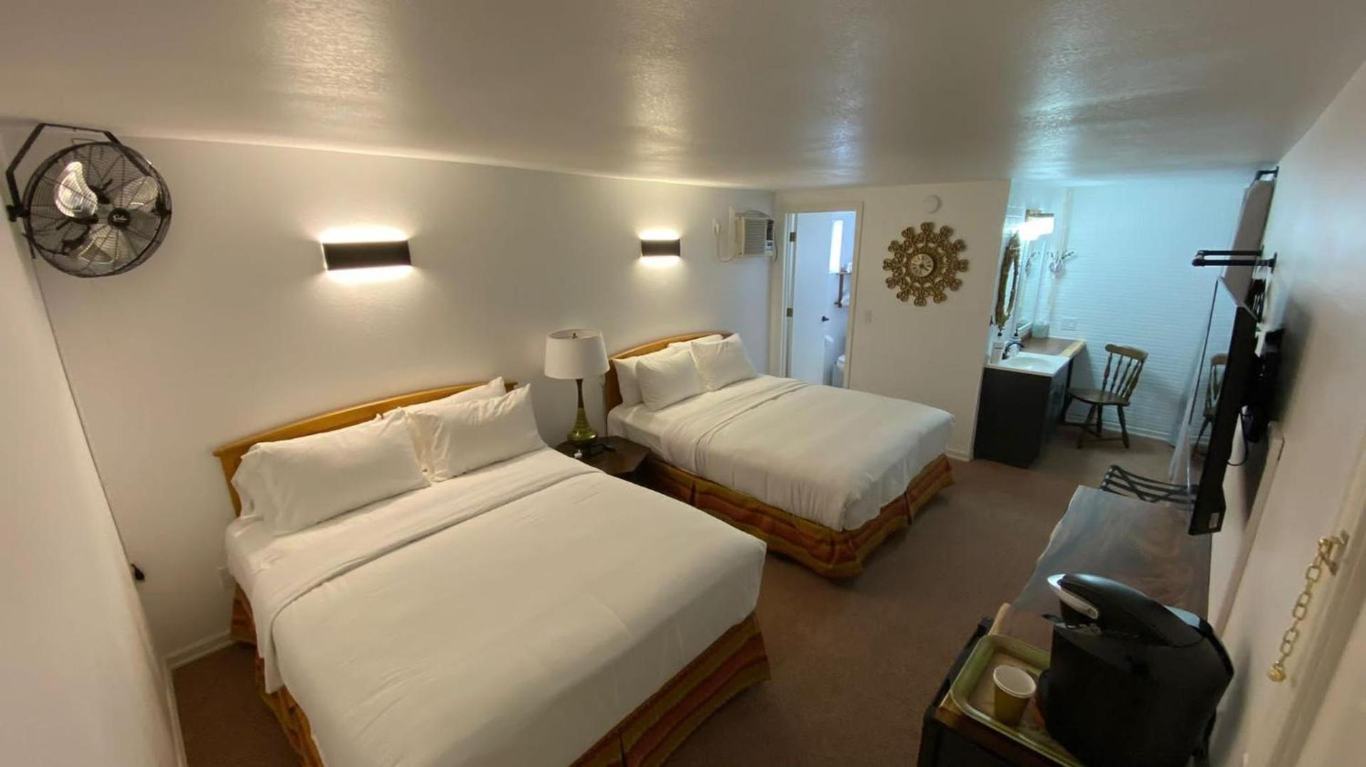 The Aztec Motel & Creative Space photo 42