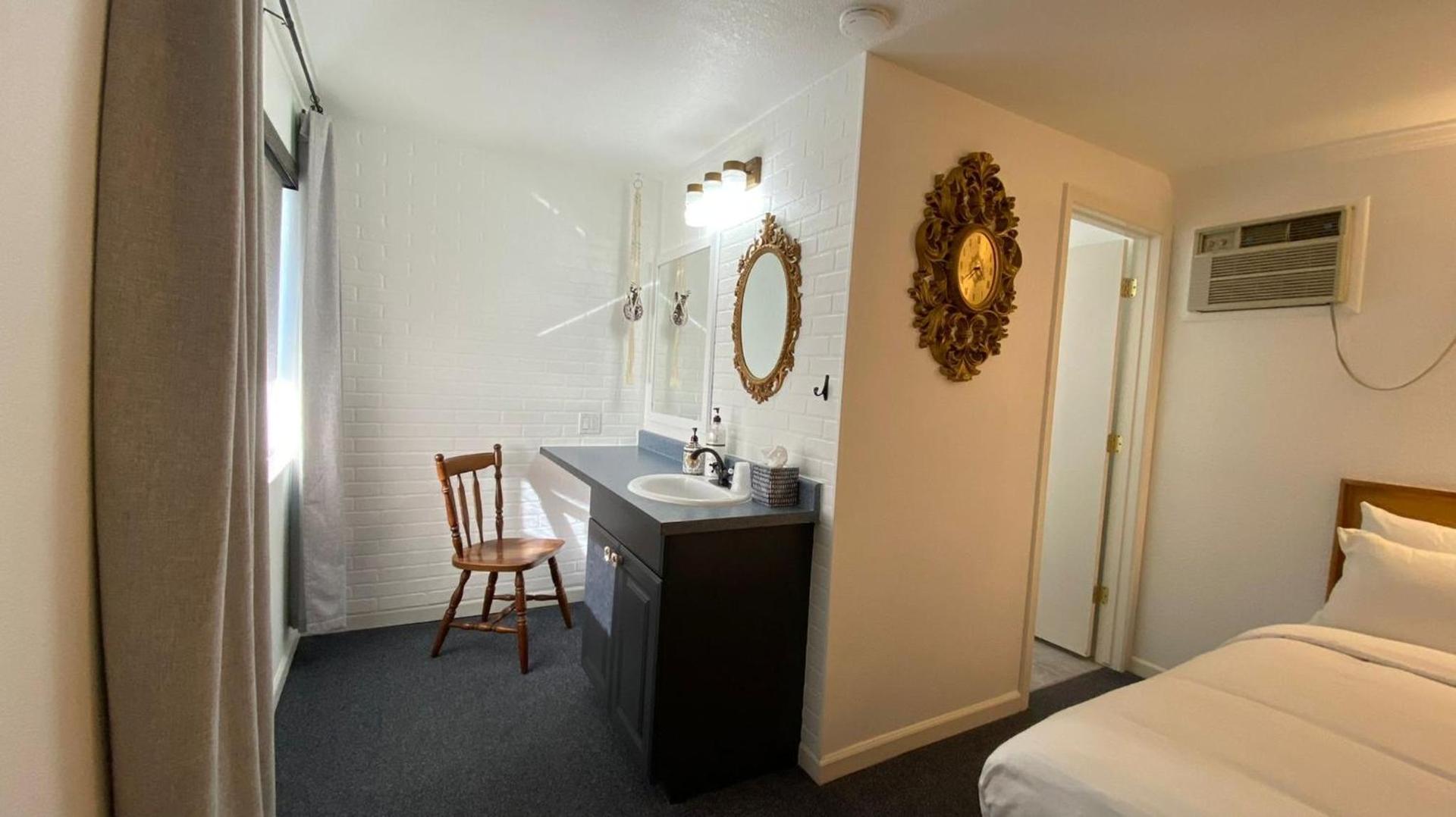 The Aztec Motel & Creative Space photo 37