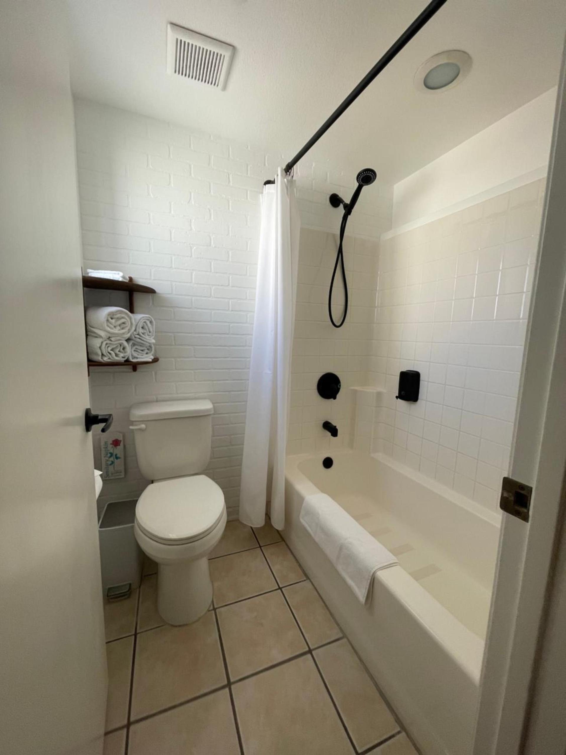 The Aztec Motel & Creative Space photo 44
