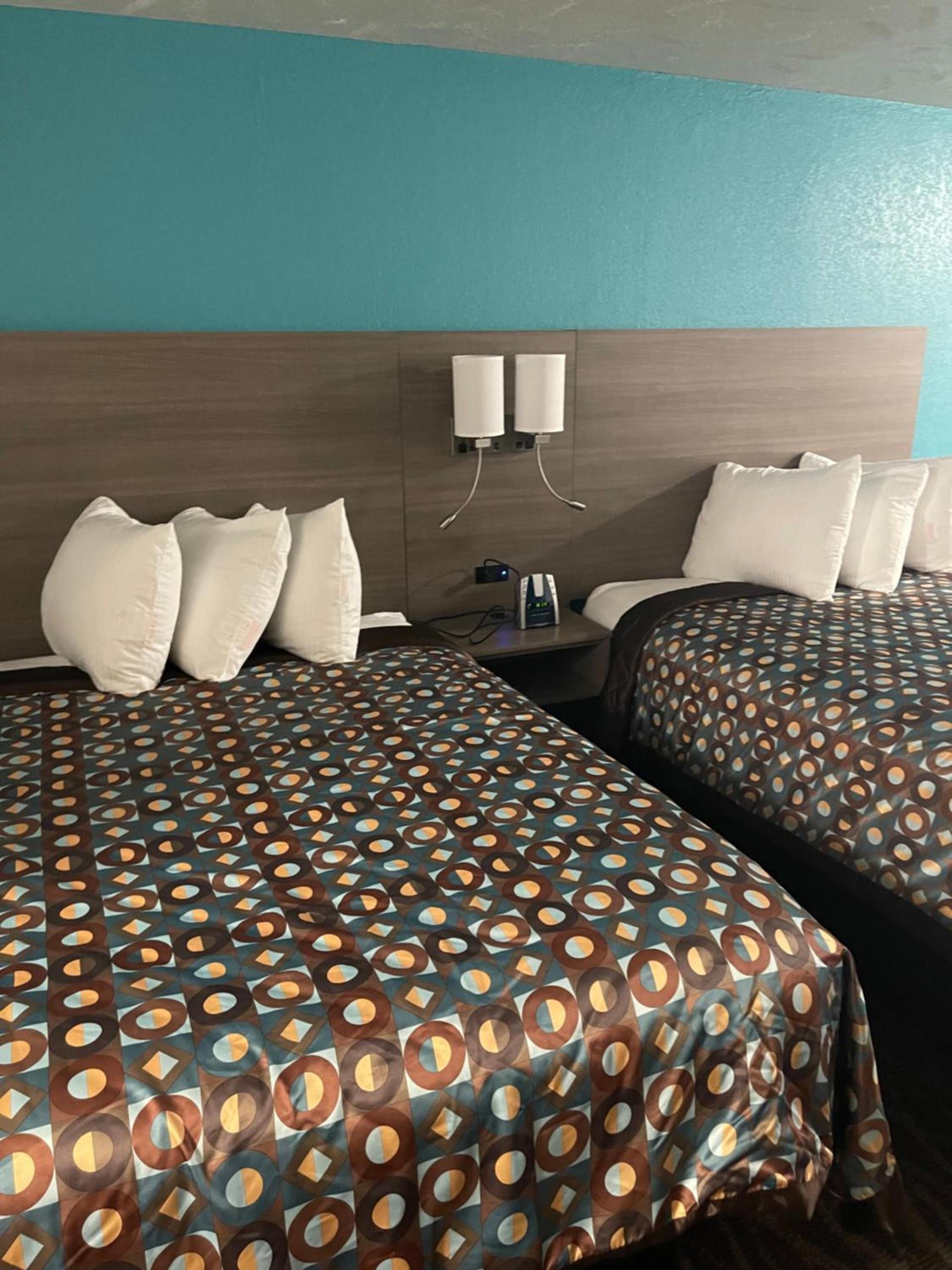 Baymont by Wyndham Bellevue - Omaha photo 5