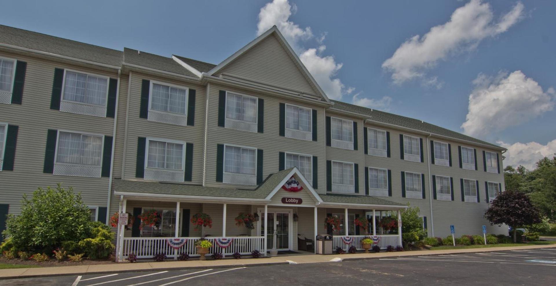 Coshocton Village Inn & Suites photo 2