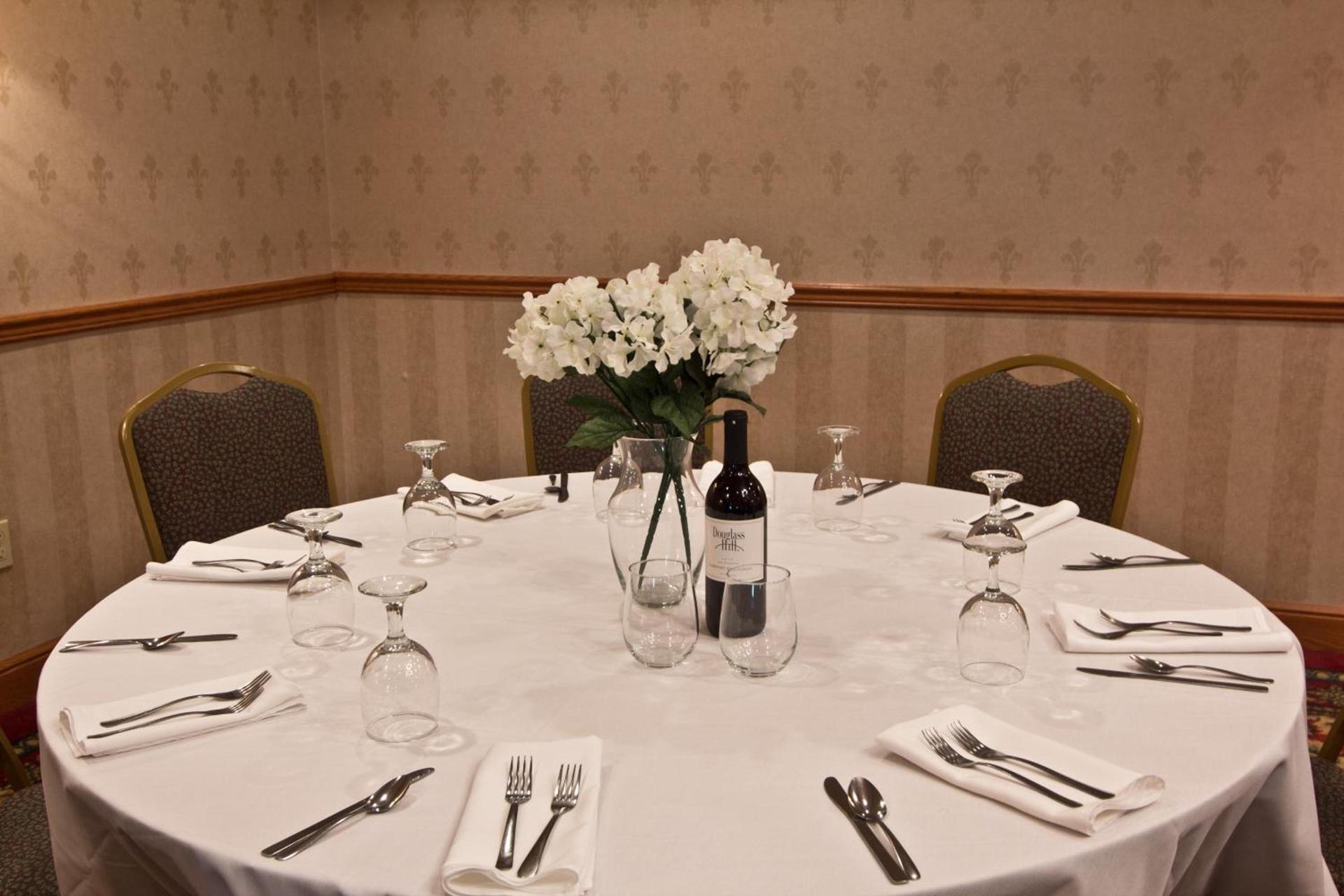 Coshocton Village Inn & Suites photo 28