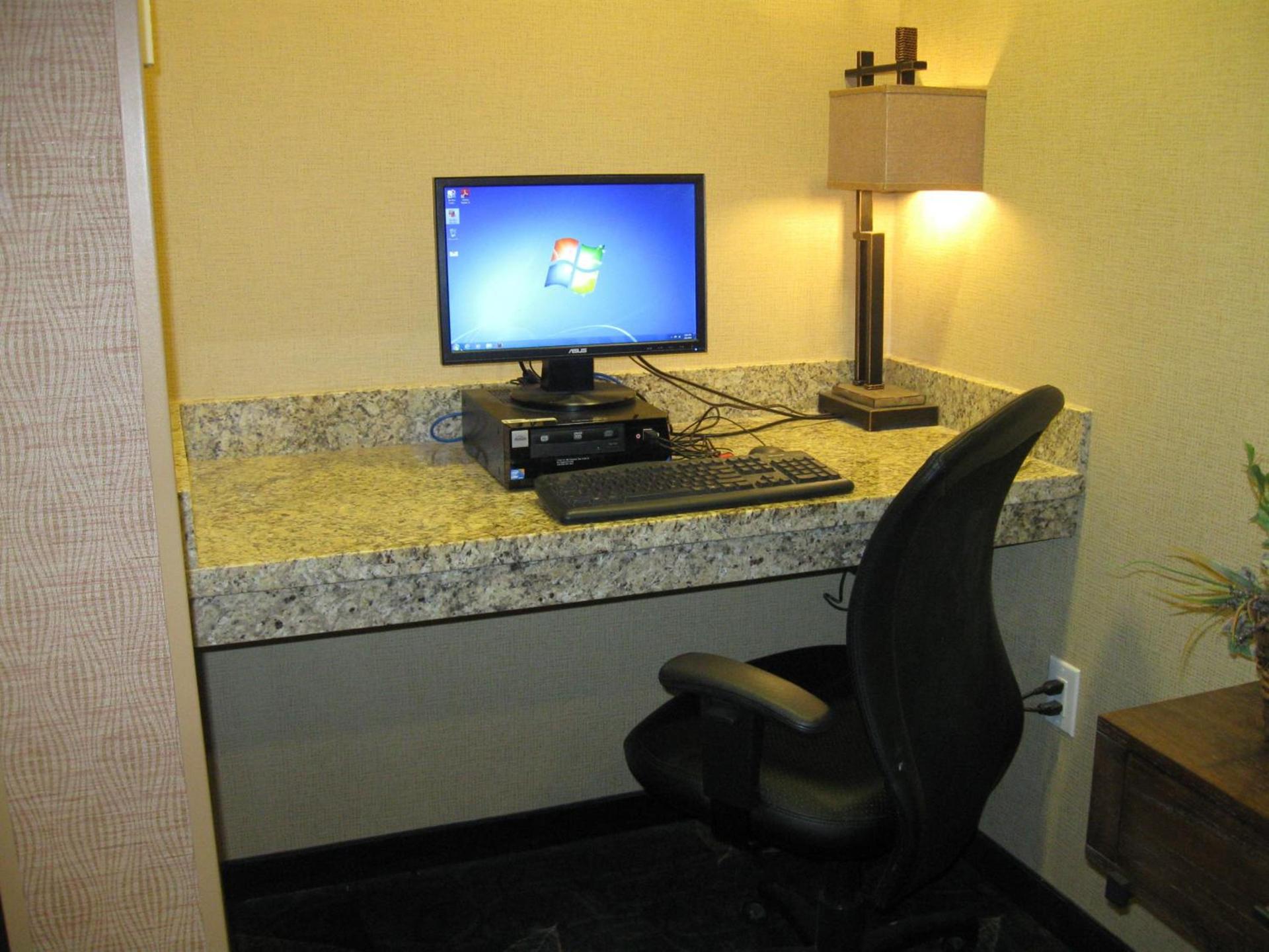 Little Missouri Inn & Suites New Town photo 10