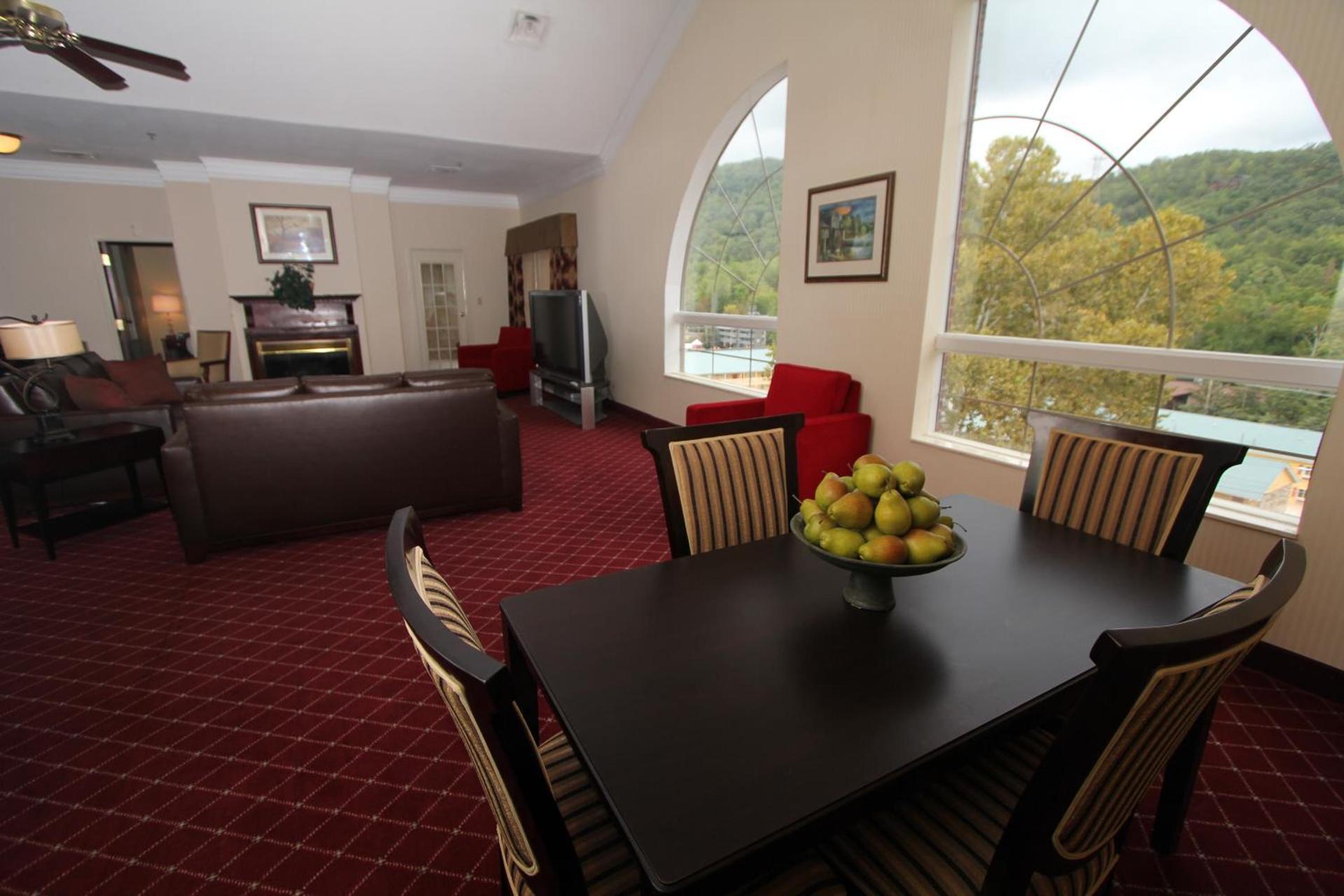 Black Bear Inn & Suites photo 26