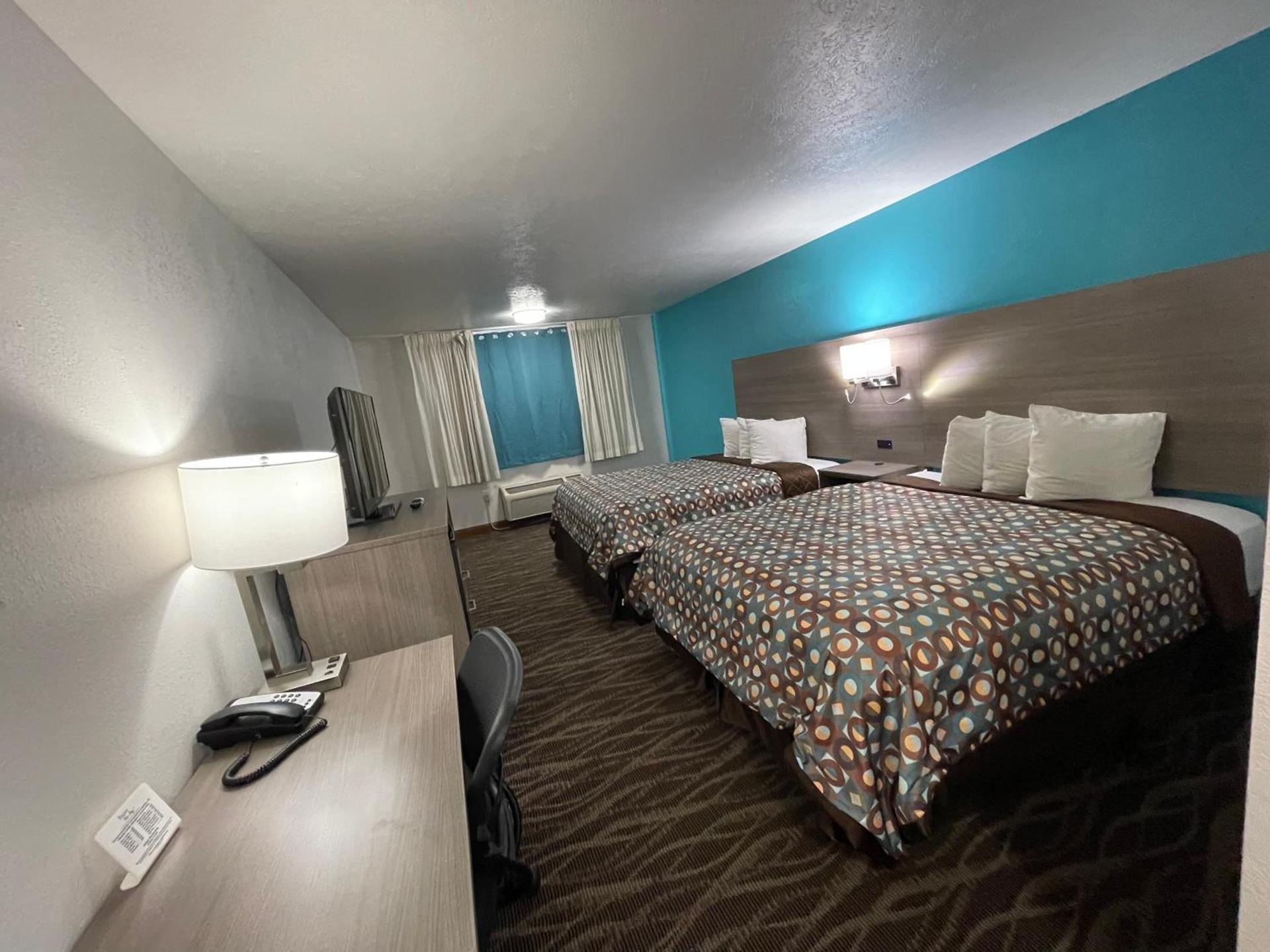 Baymont by Wyndham Bellevue - Omaha photo 17