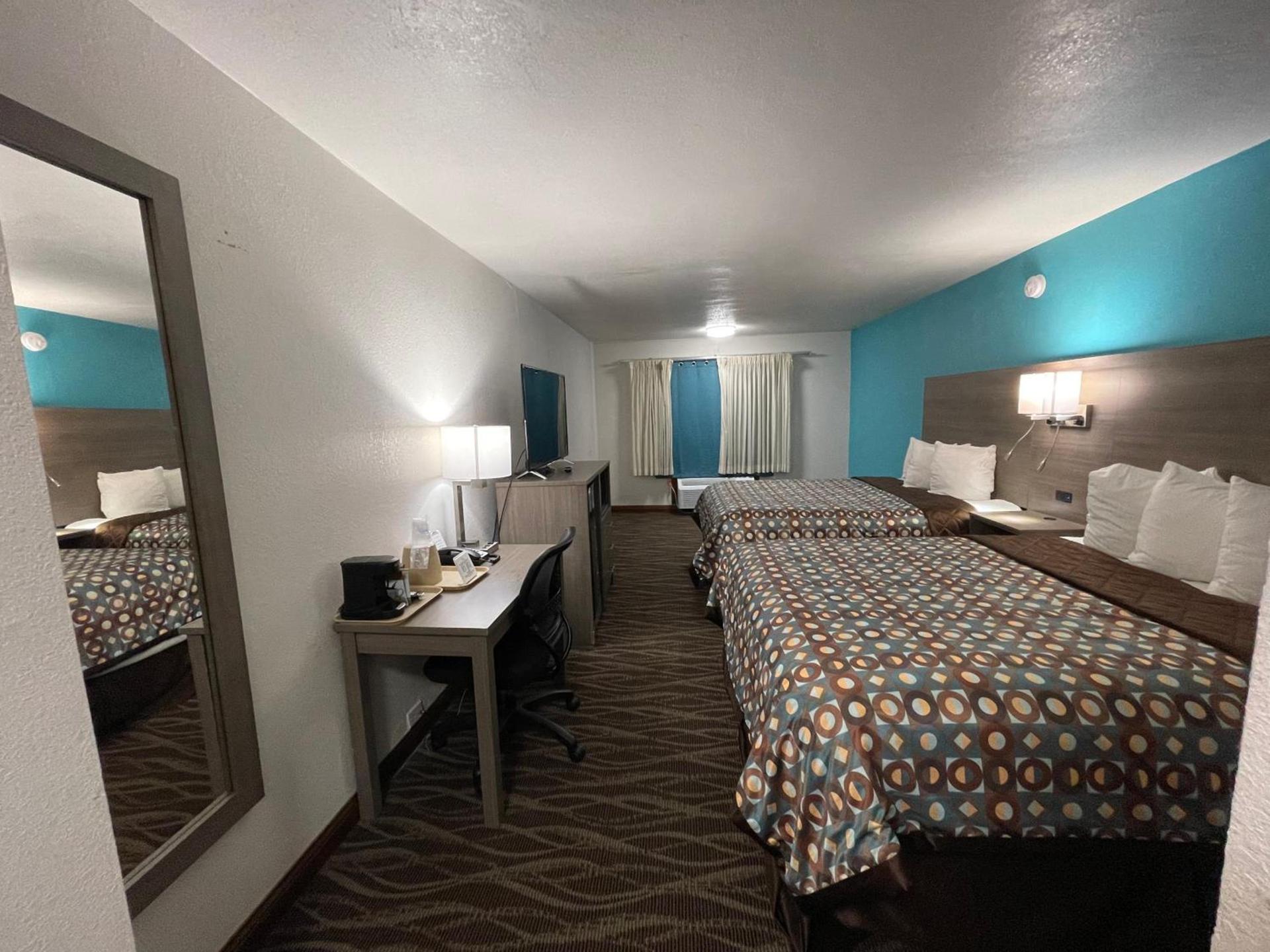 Baymont by Wyndham Bellevue - Omaha photo 14