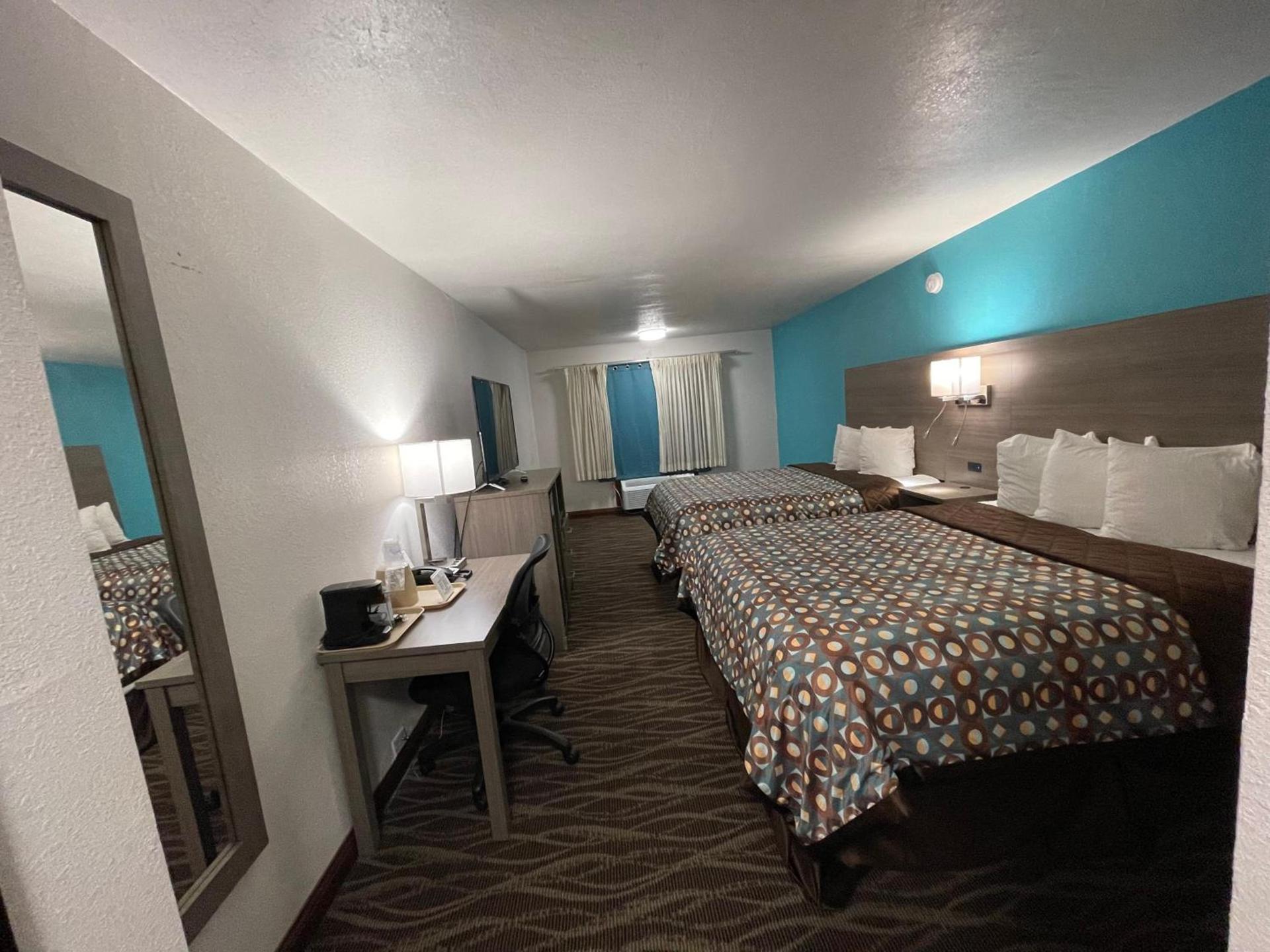Baymont by Wyndham Bellevue - Omaha photo 11