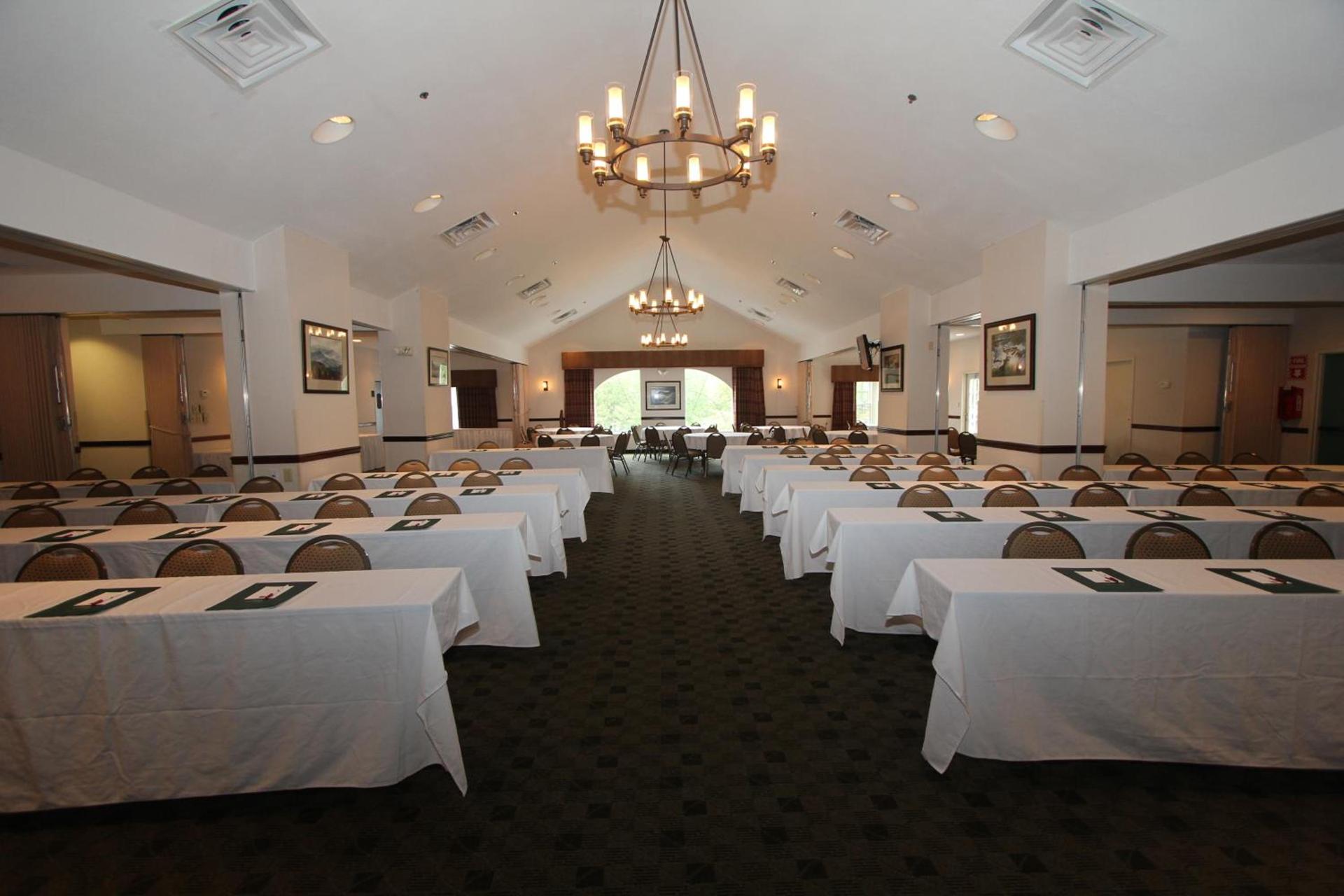 Black Bear Inn & Suites photo 39