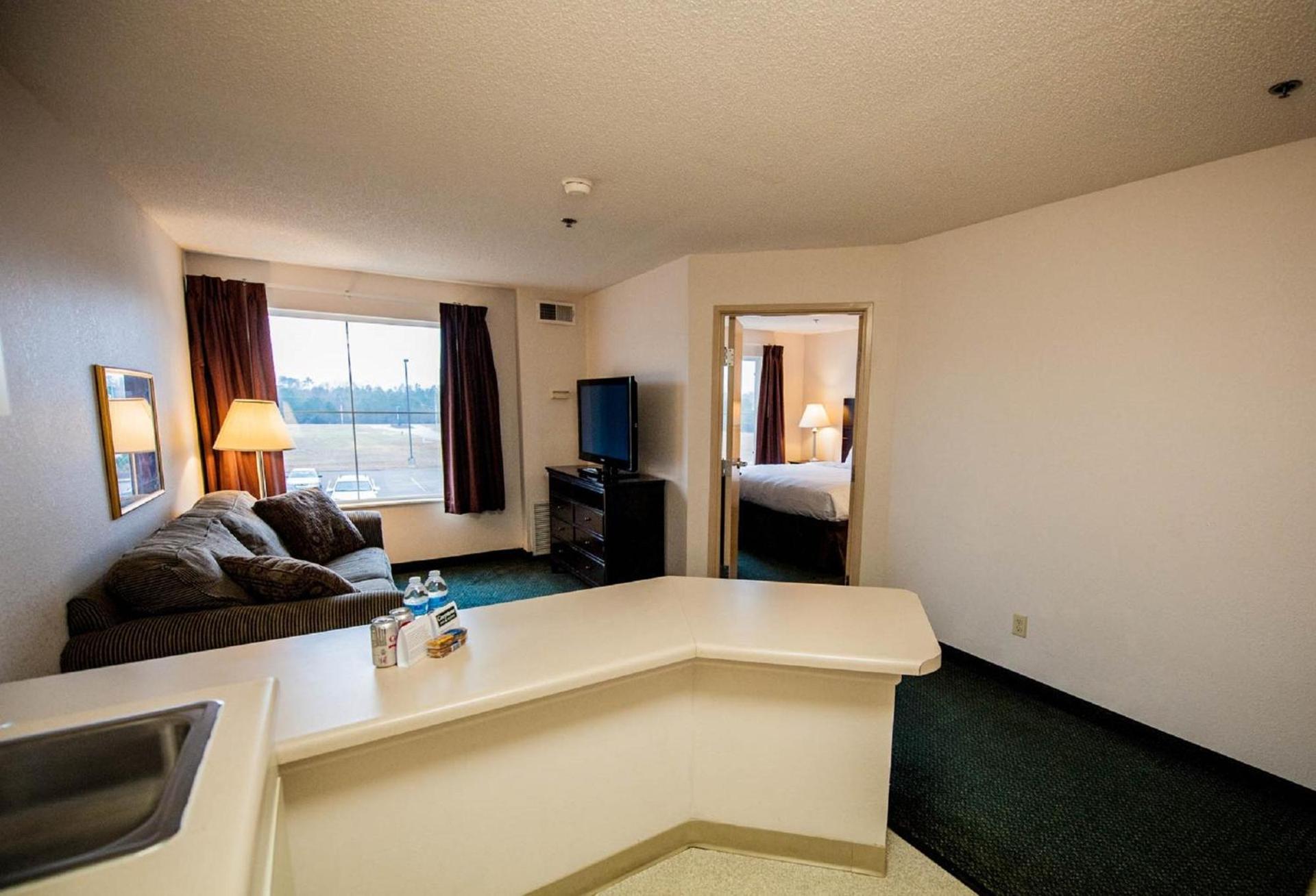 Greystone Inn & Suites photo 20