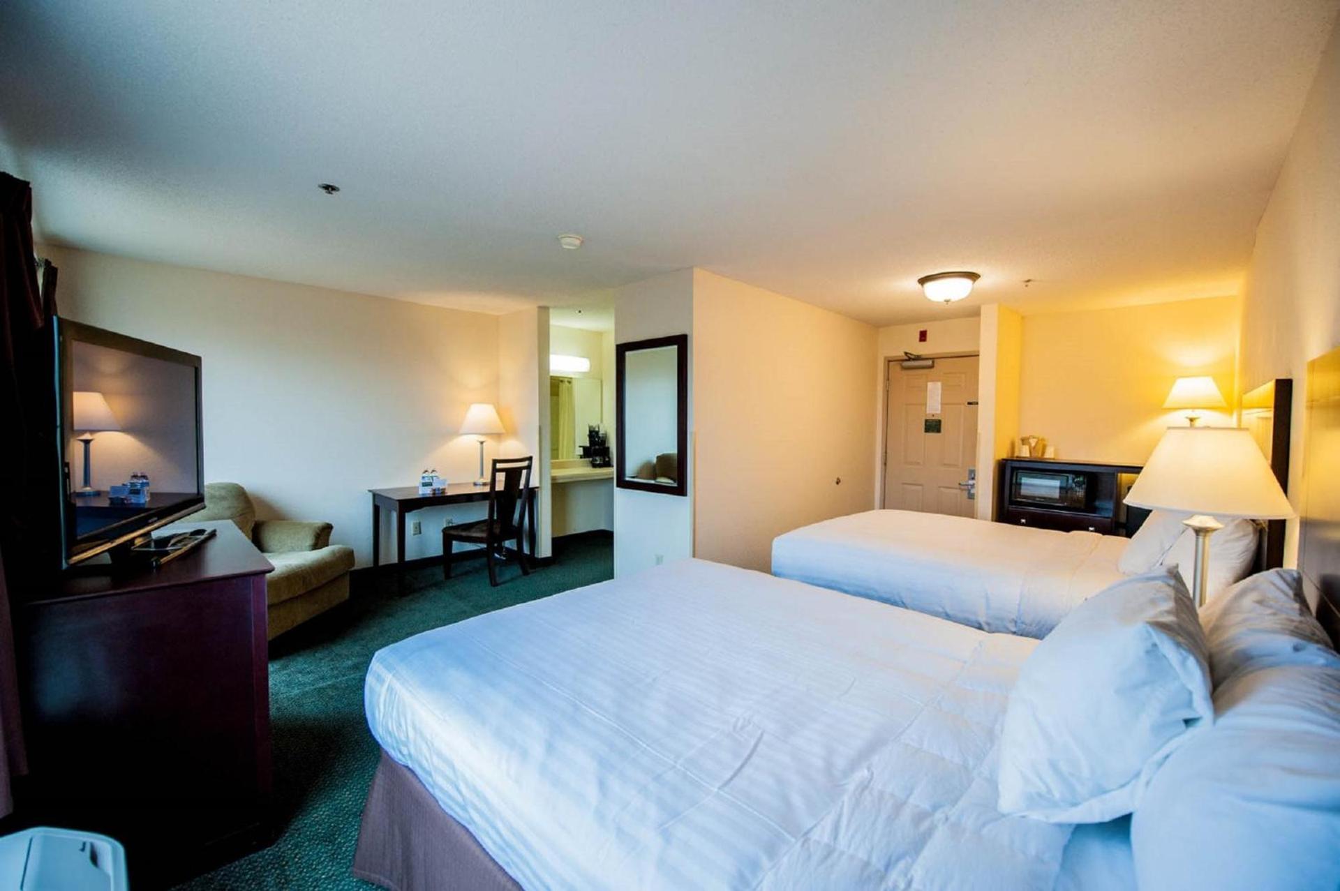 Greystone Inn & Suites photo 10
