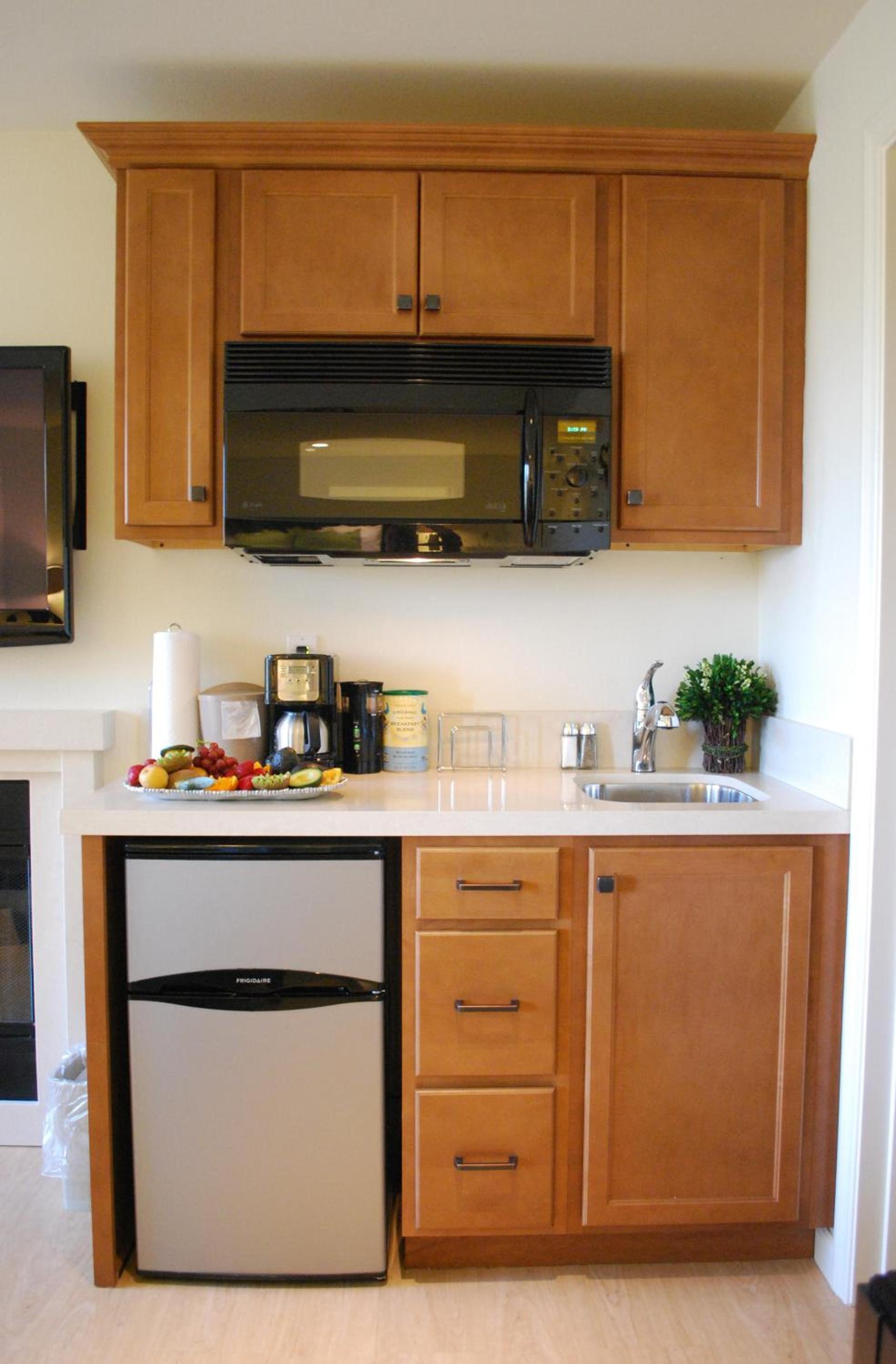 Bella Capri Inn and Suites photo 11