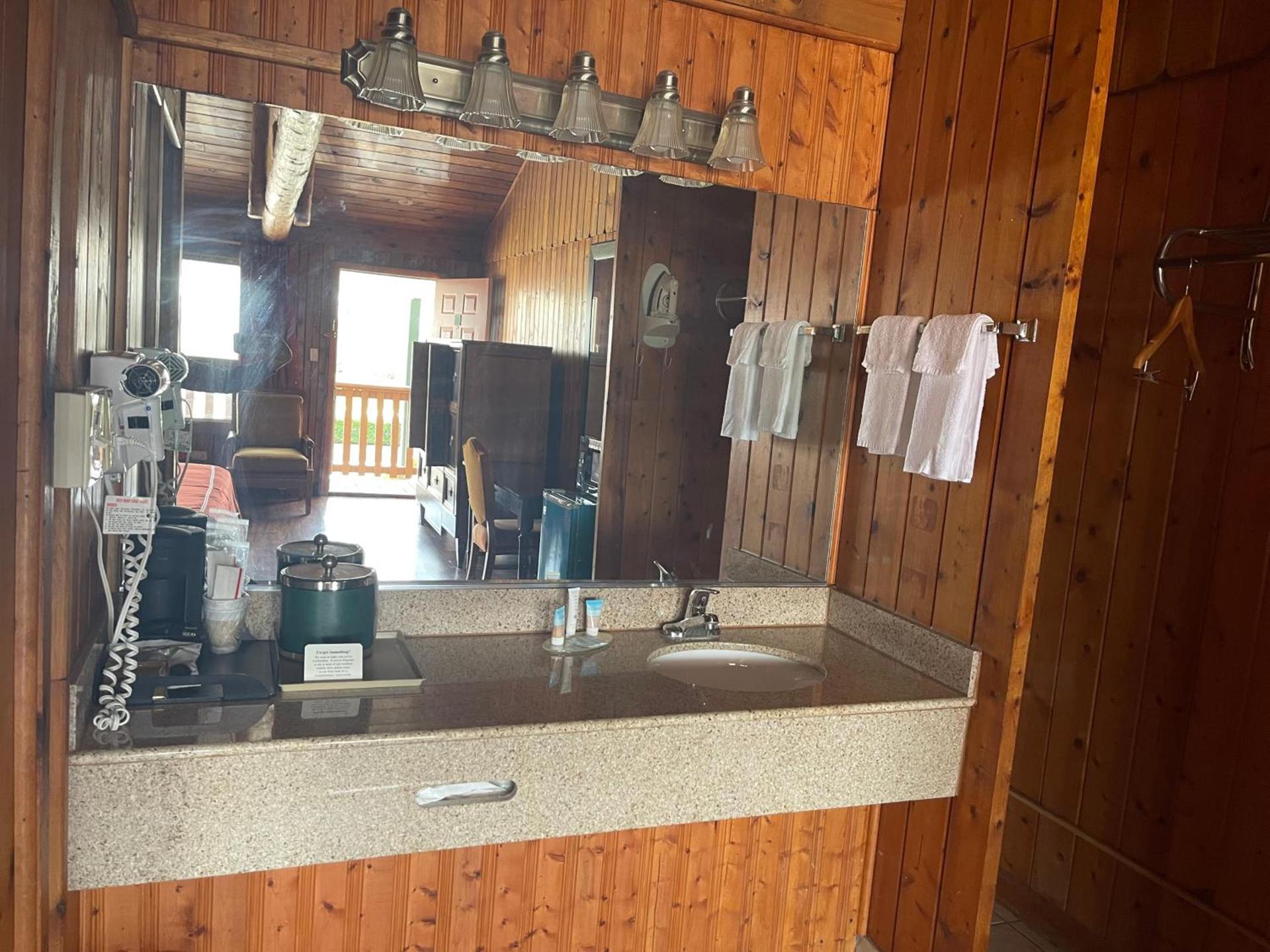 Atlantic Shores Inn and Suites photo 20