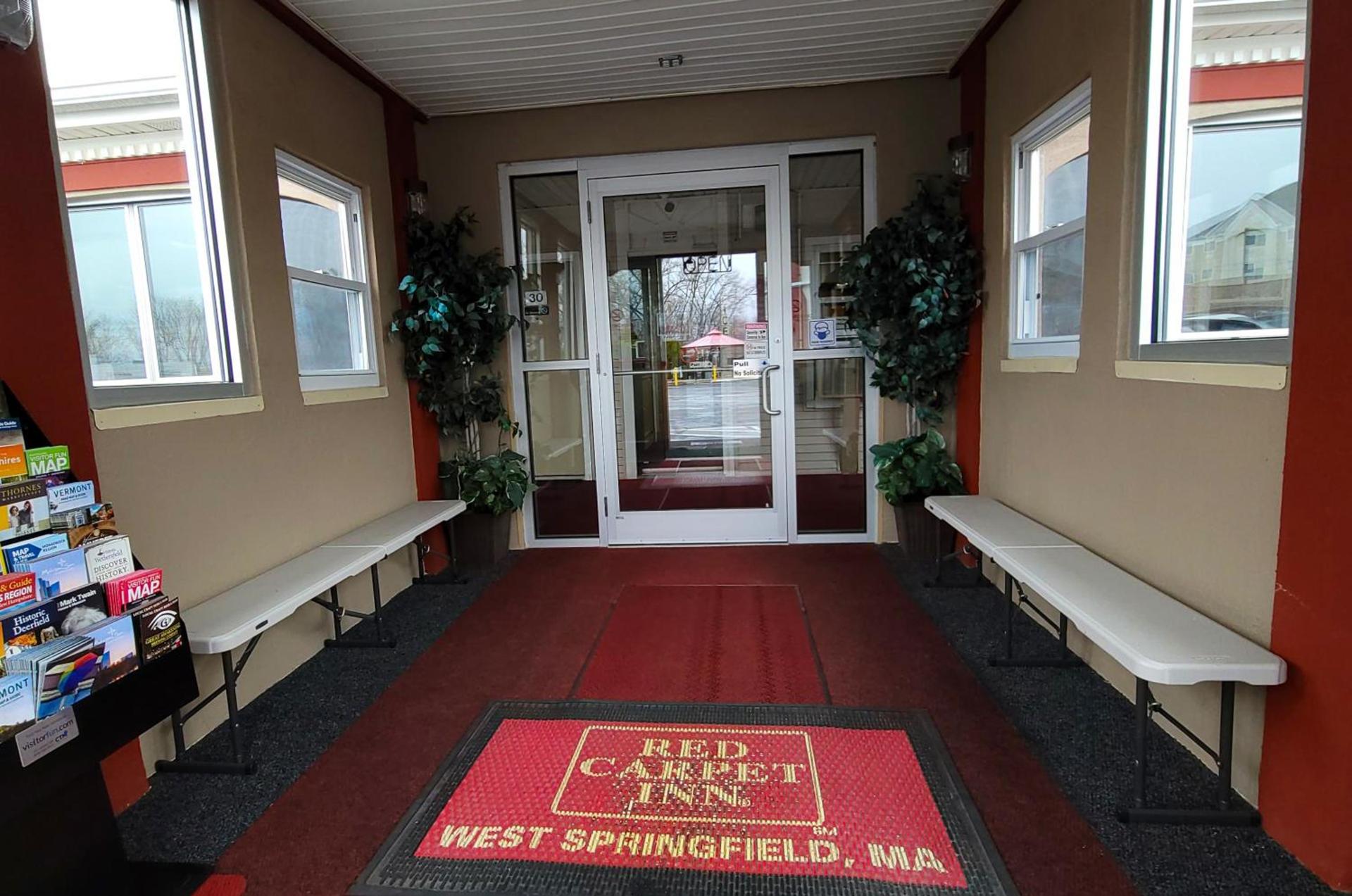 Red Carpet Inn West Springfield photo 7