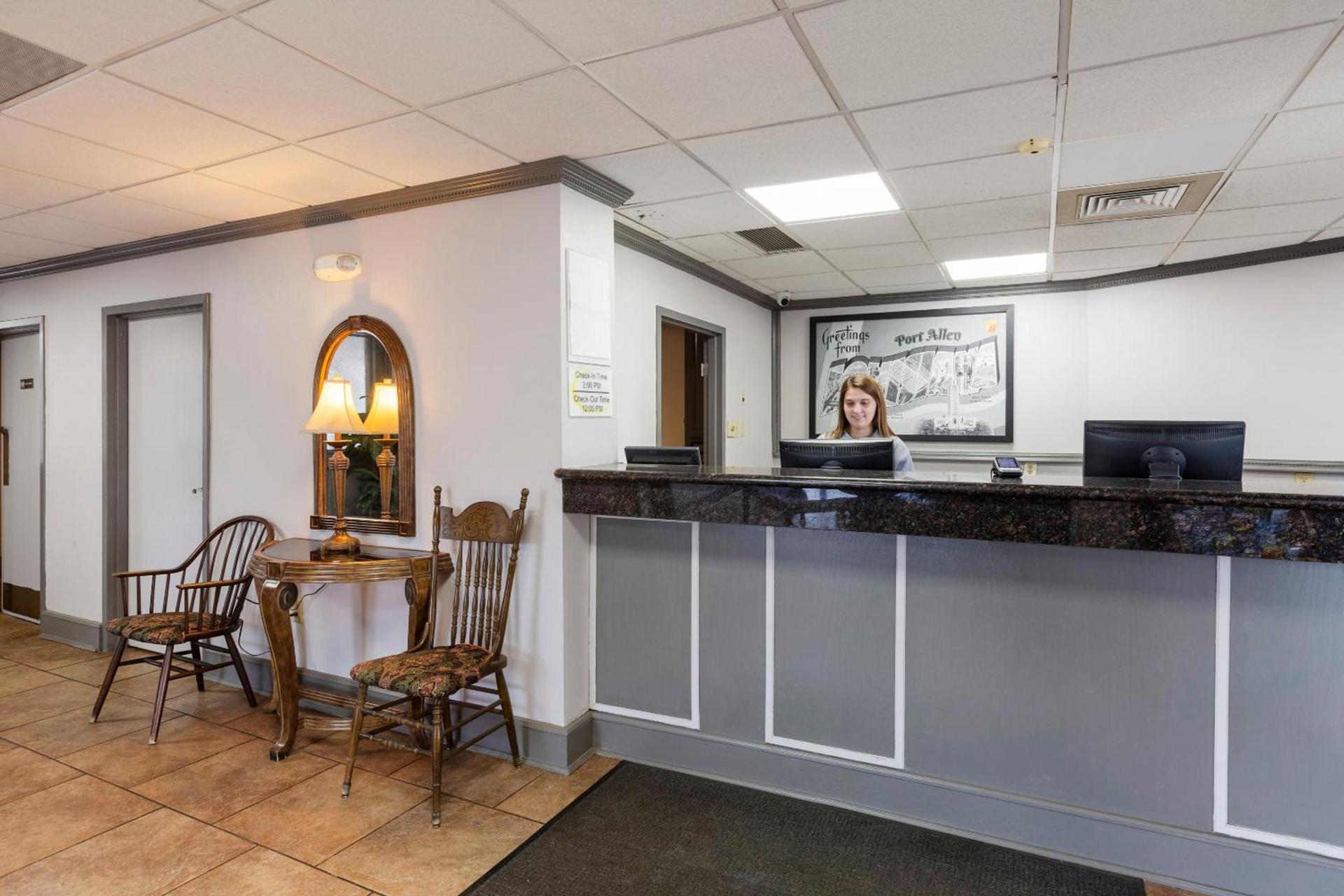Port Allen Inn photo 3