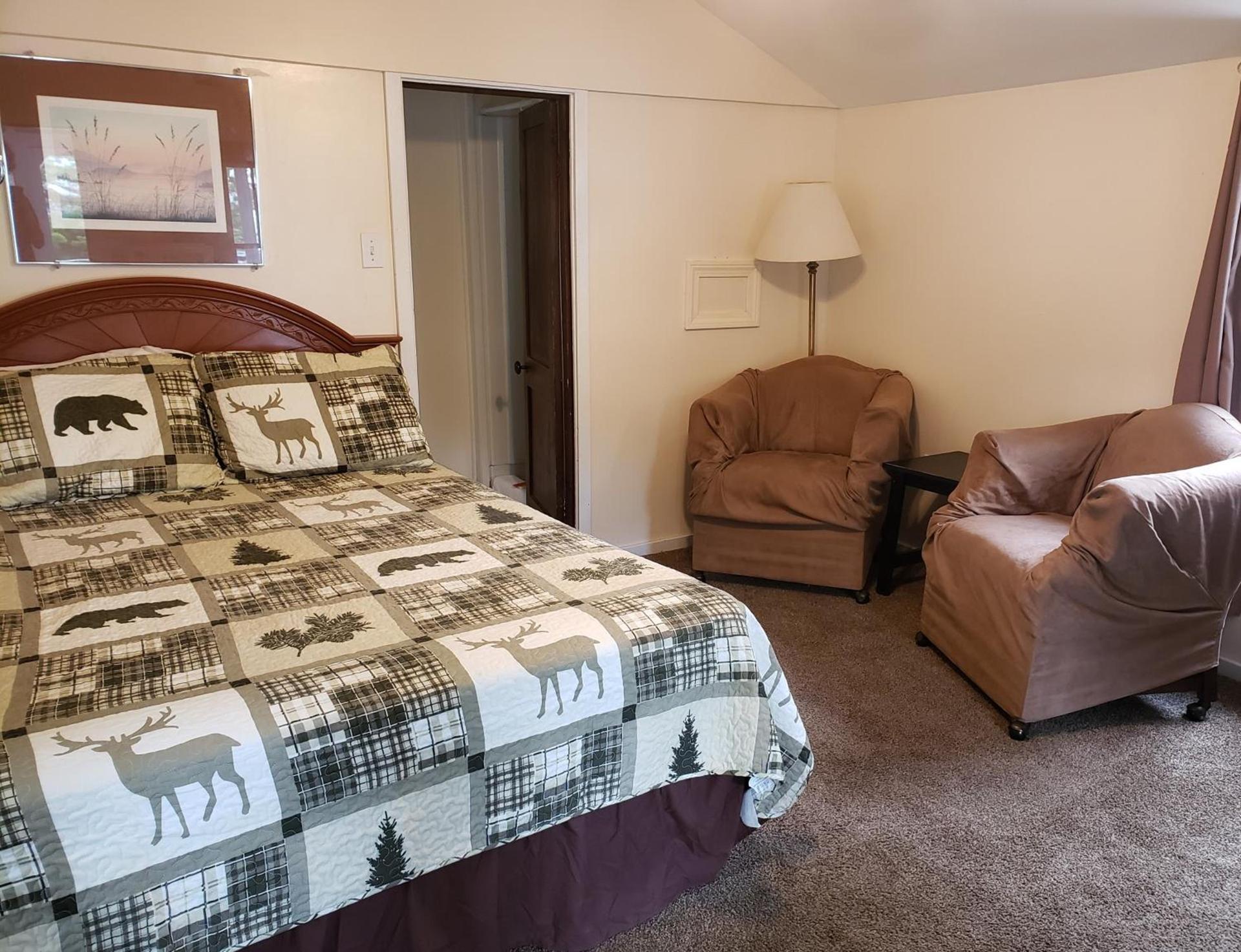 Weirs Beach Motel & Cottages photo 25