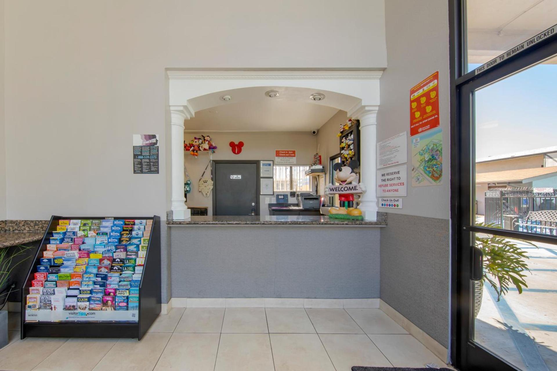 Anaheim Discovery Inn and Suites photo 5