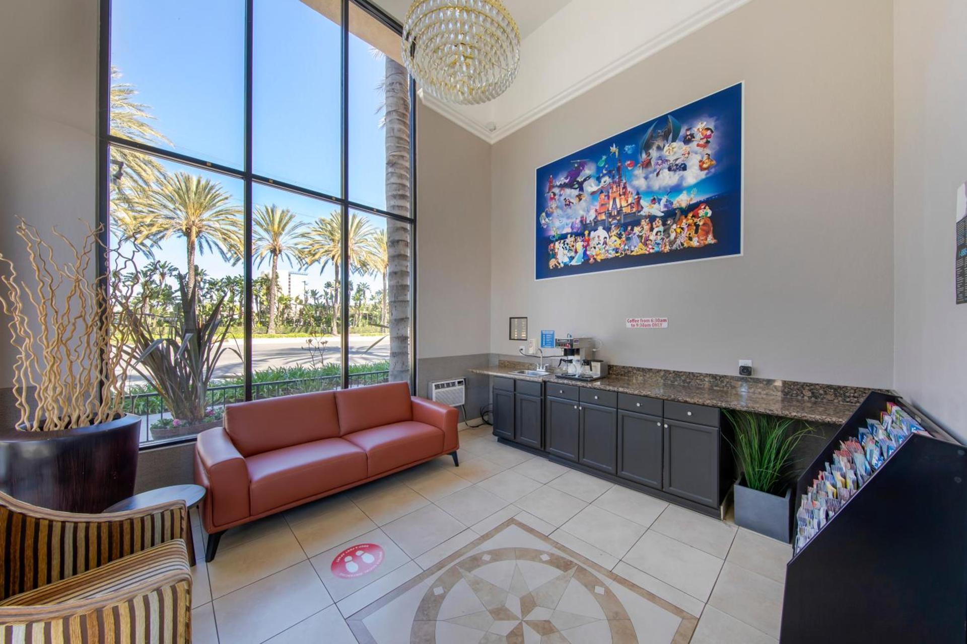 Anaheim Discovery Inn and Suites photo 4