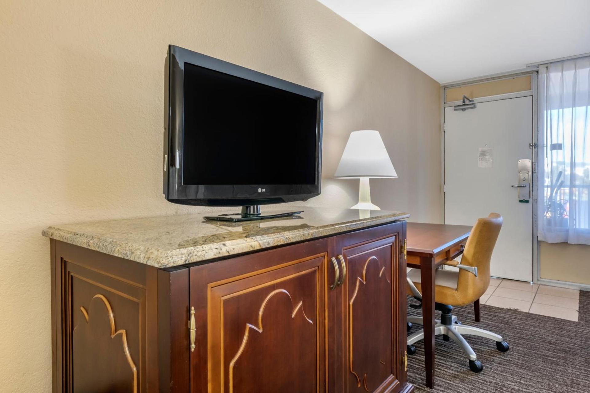 Quality Inn Kennedy Space Center photo 25