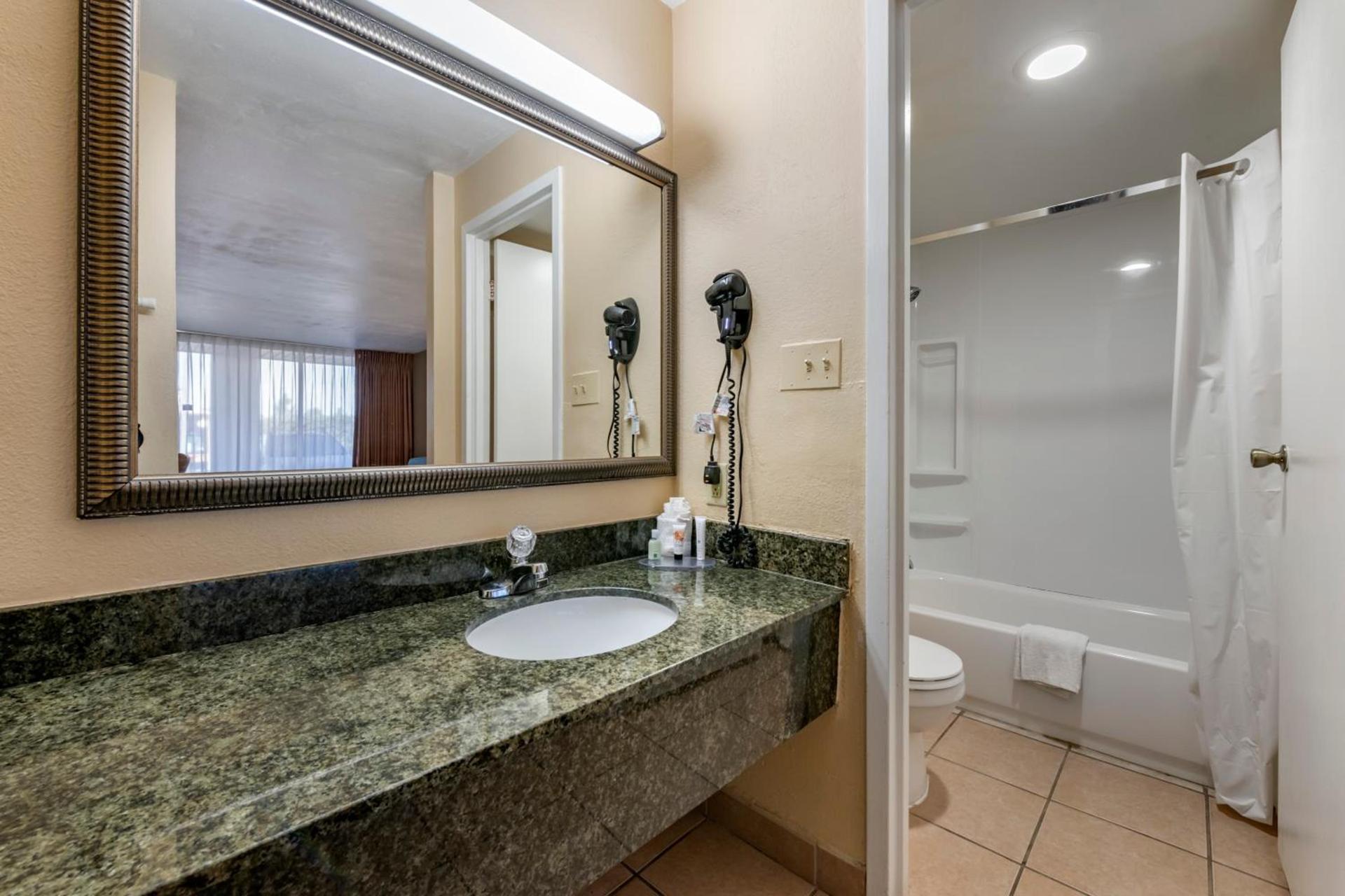Quality Inn Kennedy Space Center photo 23
