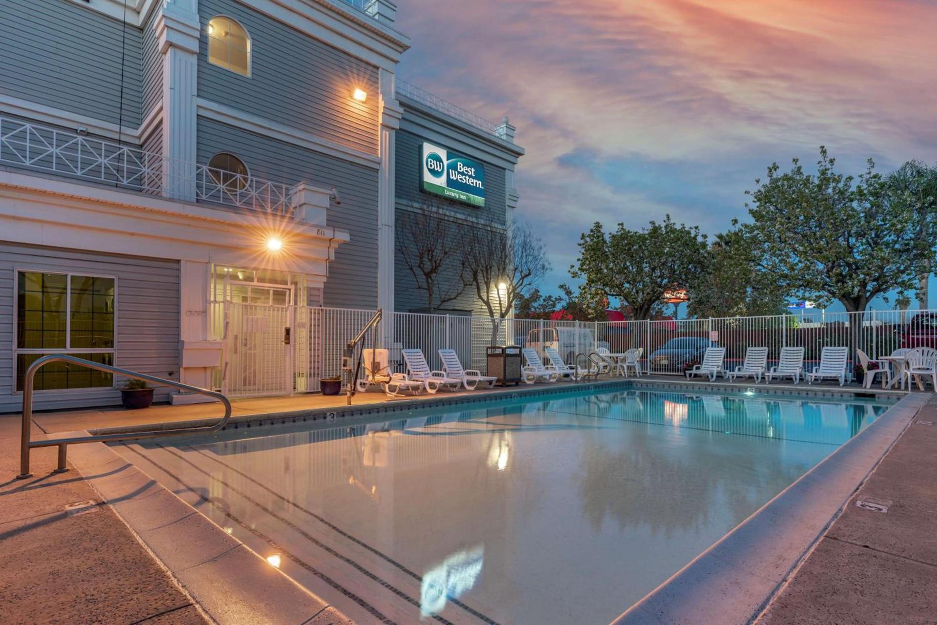Best Western Luxury Inn photo 46