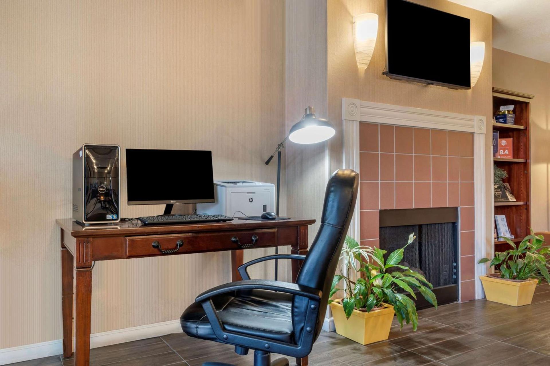 Best Western Luxury Inn photo 7