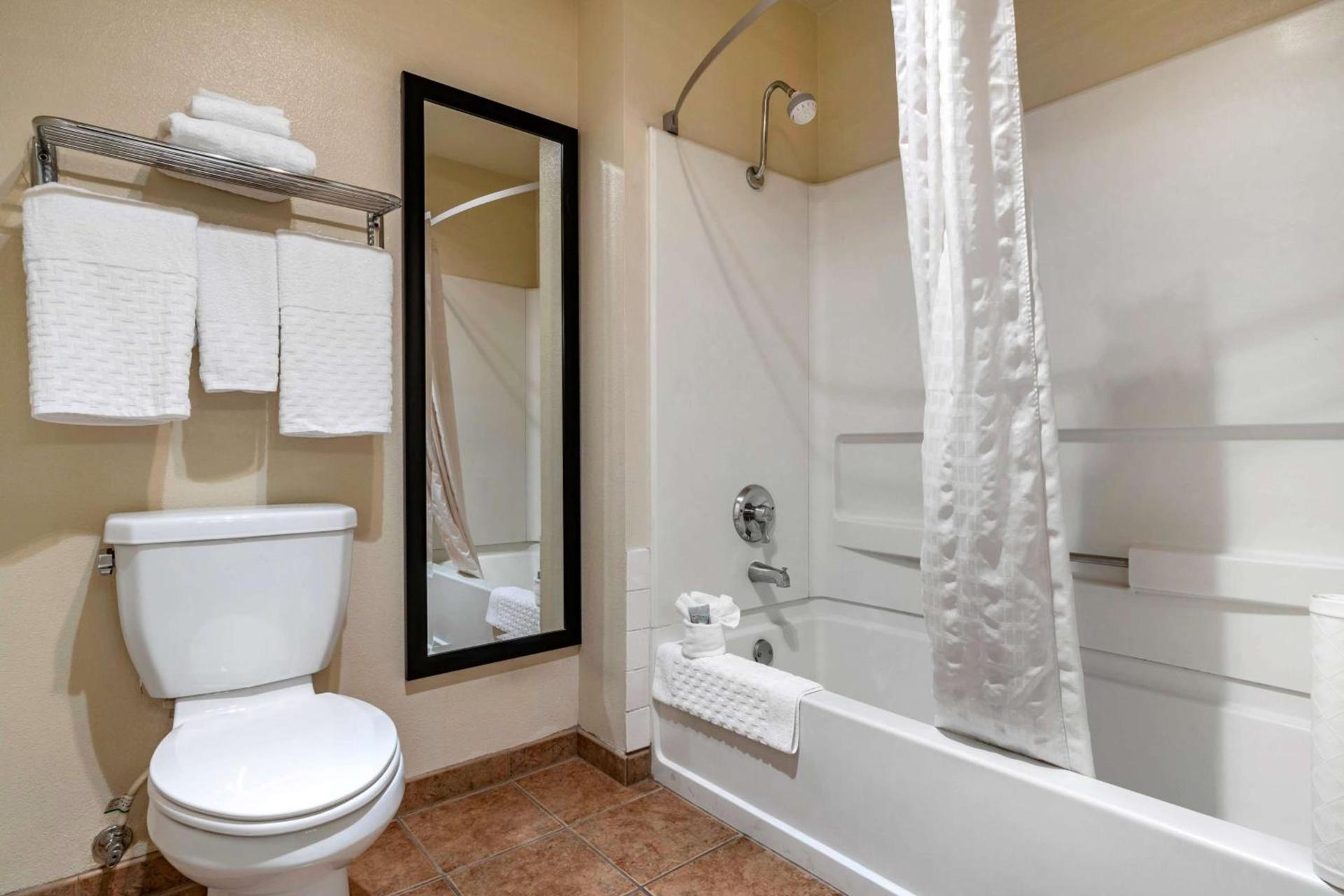 Best Western Luxury Inn photo 31