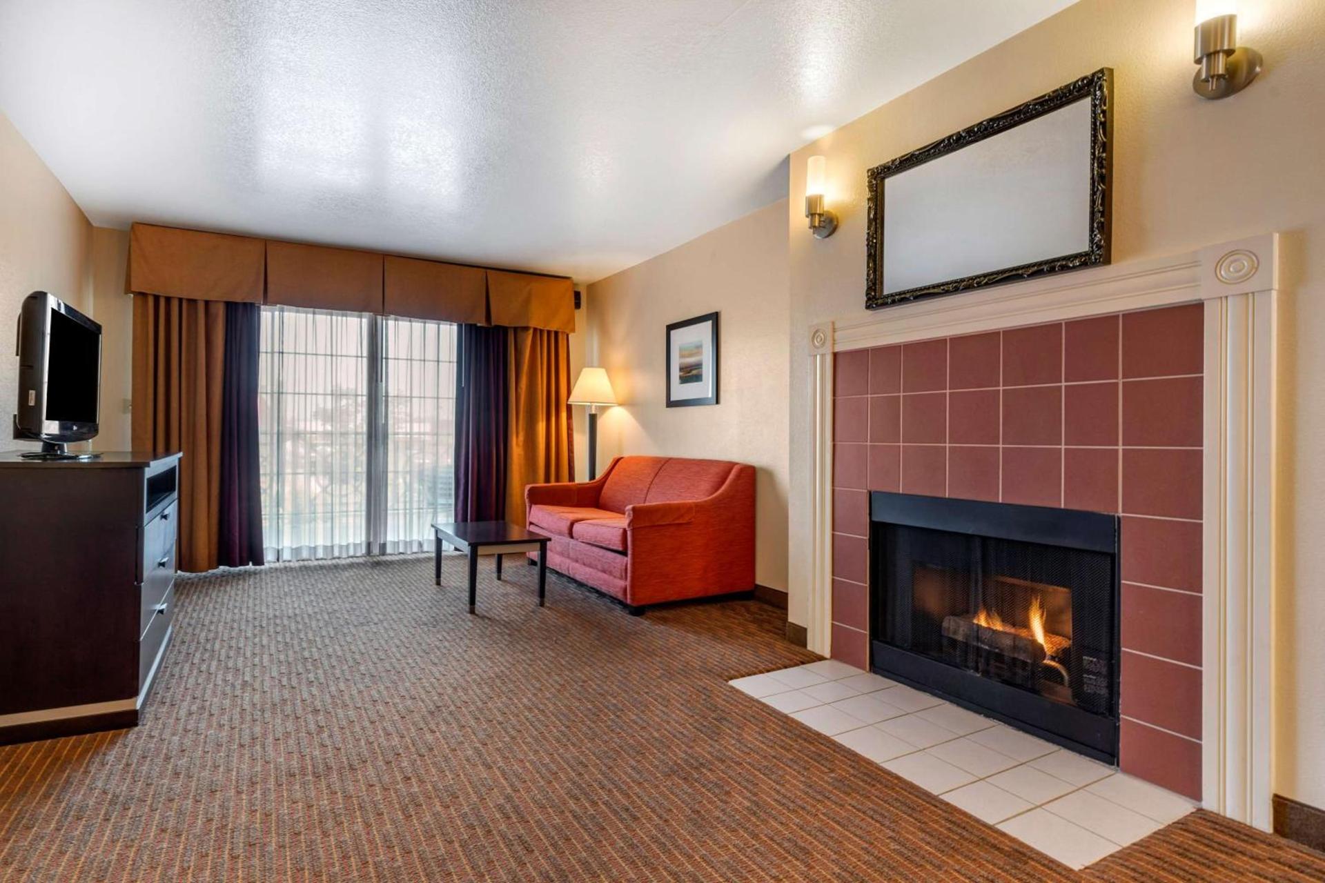 Best Western Luxury Inn photo 29