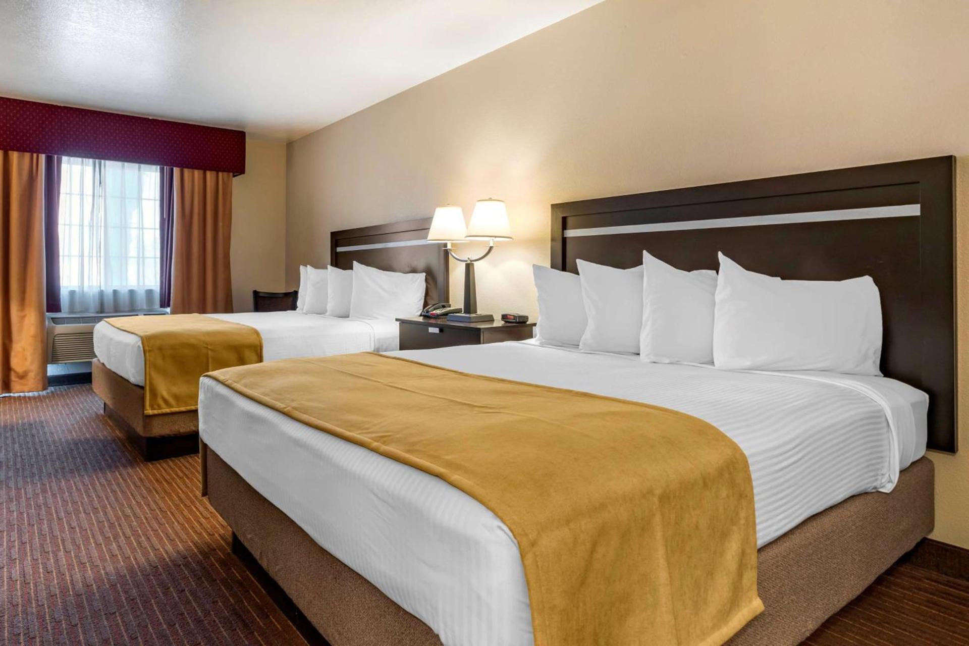 Best Western Luxury Inn photo 35