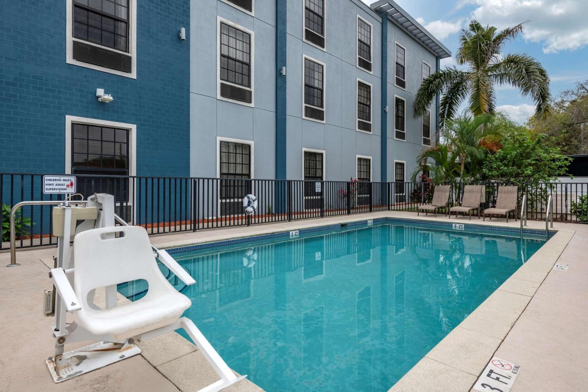 Best Western Plus Bradenton Gateway Hotel photo 5