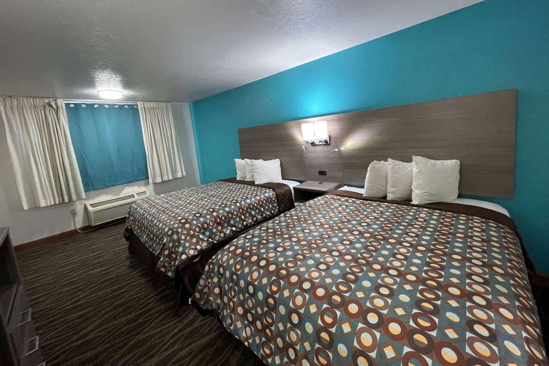 Baymont by Wyndham Bellevue - Omaha photo 21