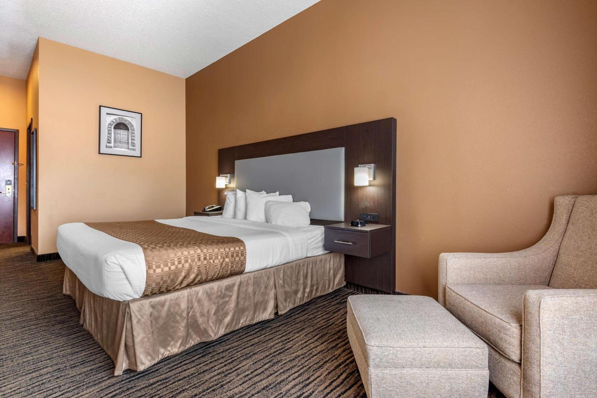 Best Western the Inn at the Fairgrounds photo 15